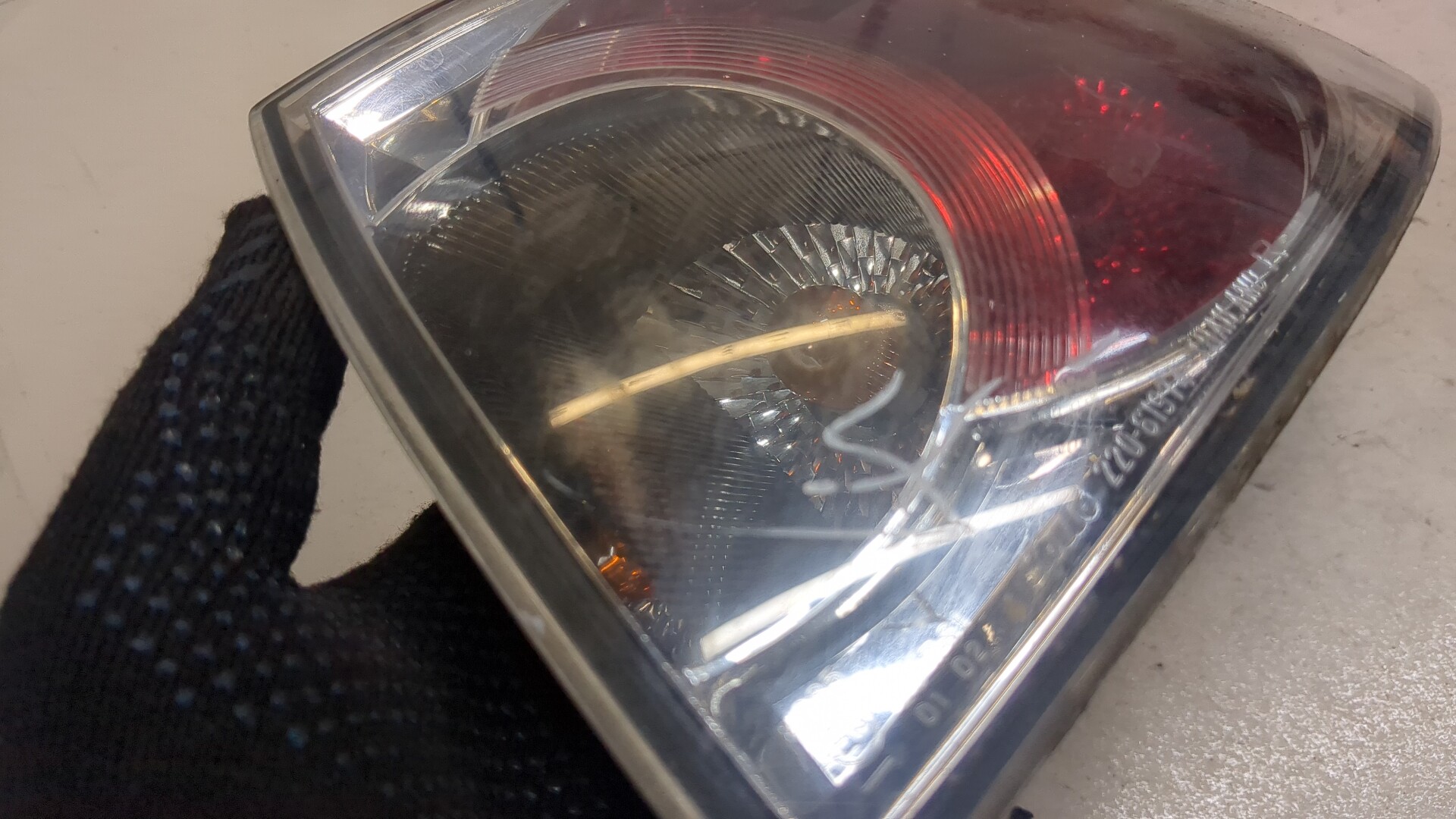 Фонарь задний правый