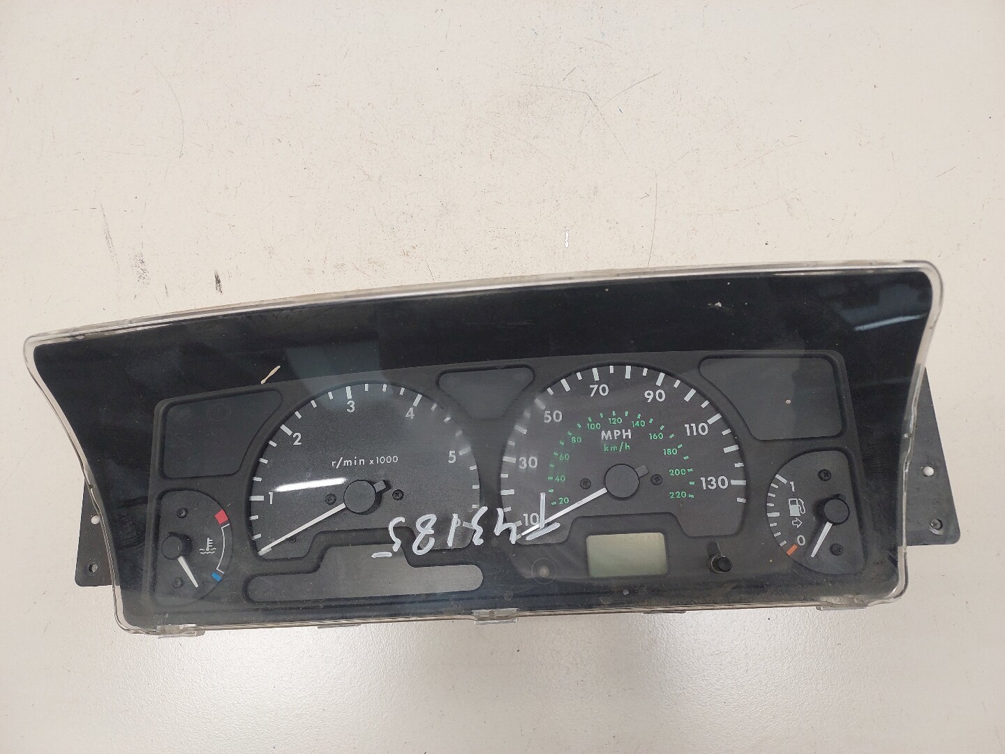 Панель приборов