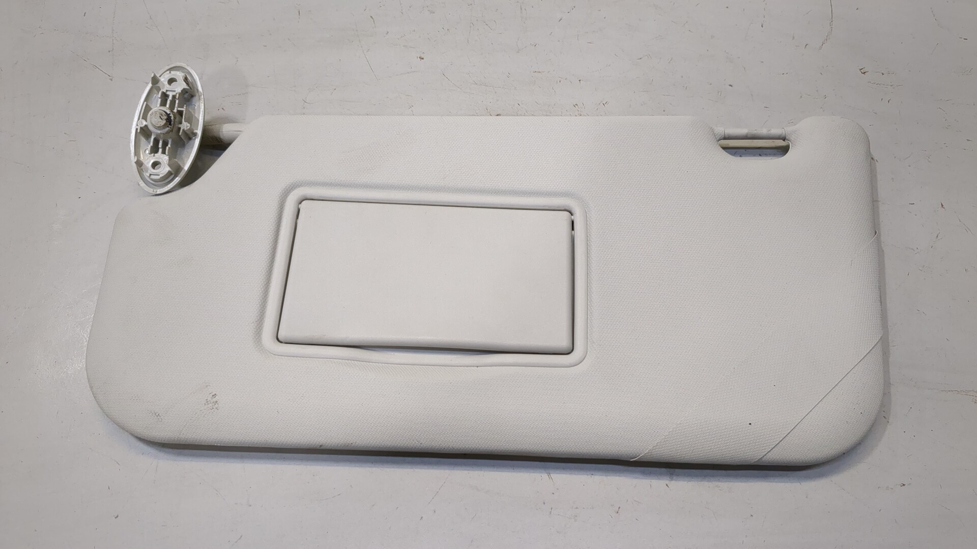 Козырек солнцезащитный