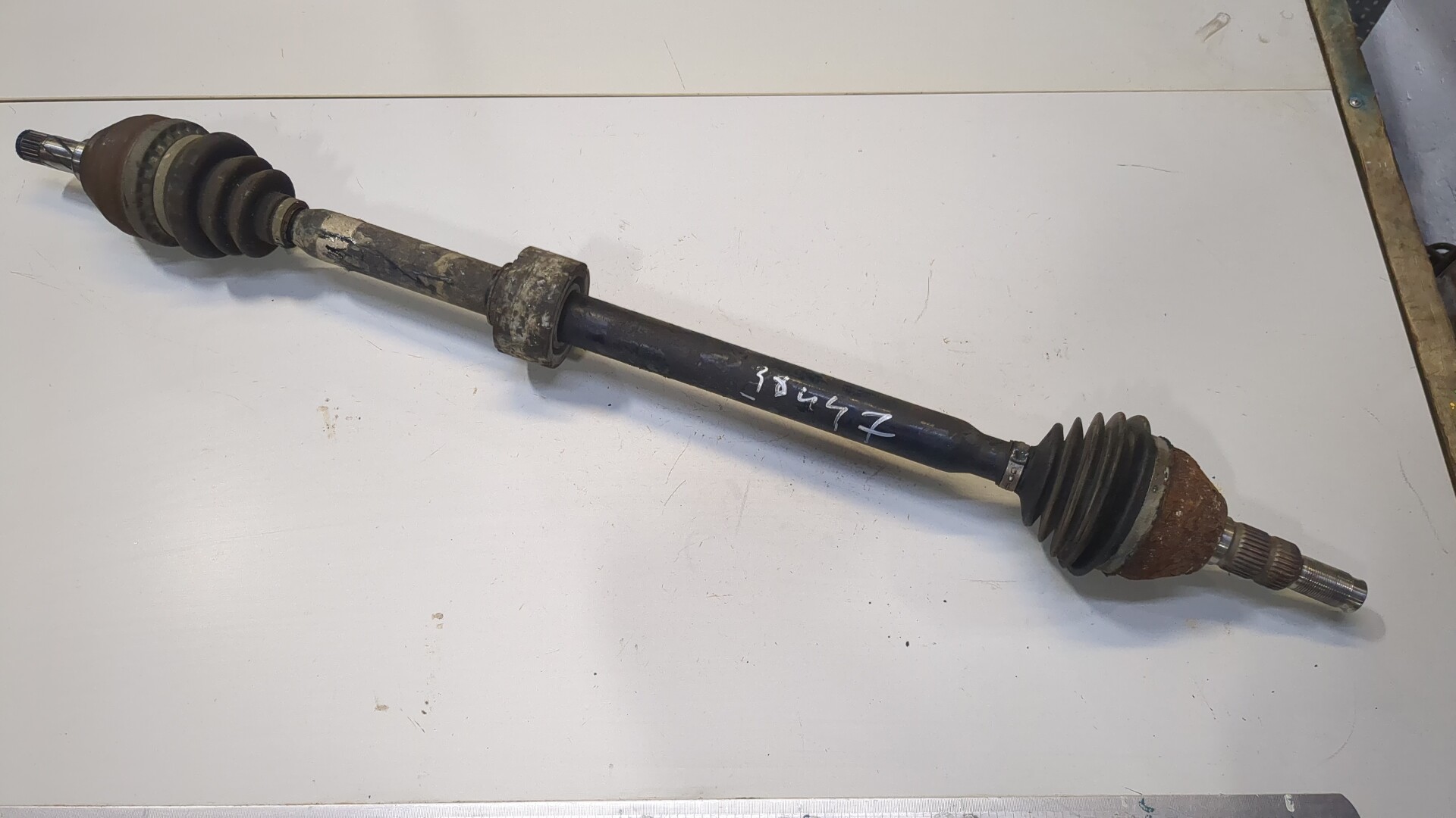 Полуось передняя правая