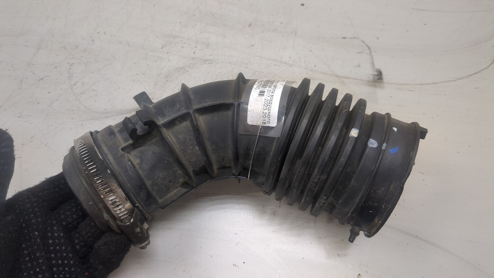 Патрубок воздушного фильтра