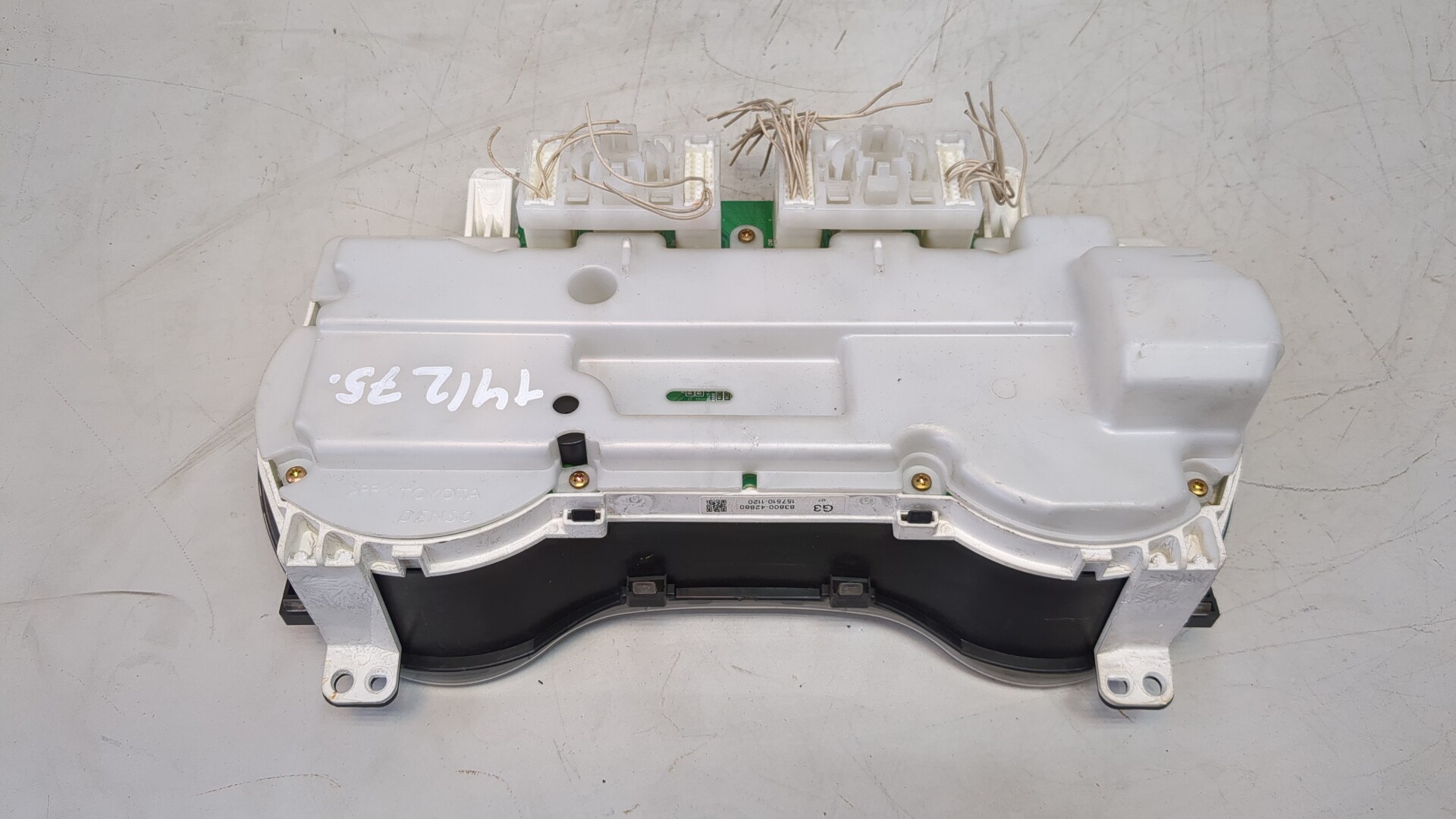 Панель приборов