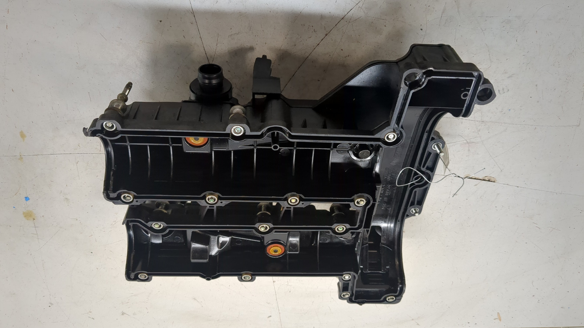 Крышка клапанная ГБЦ