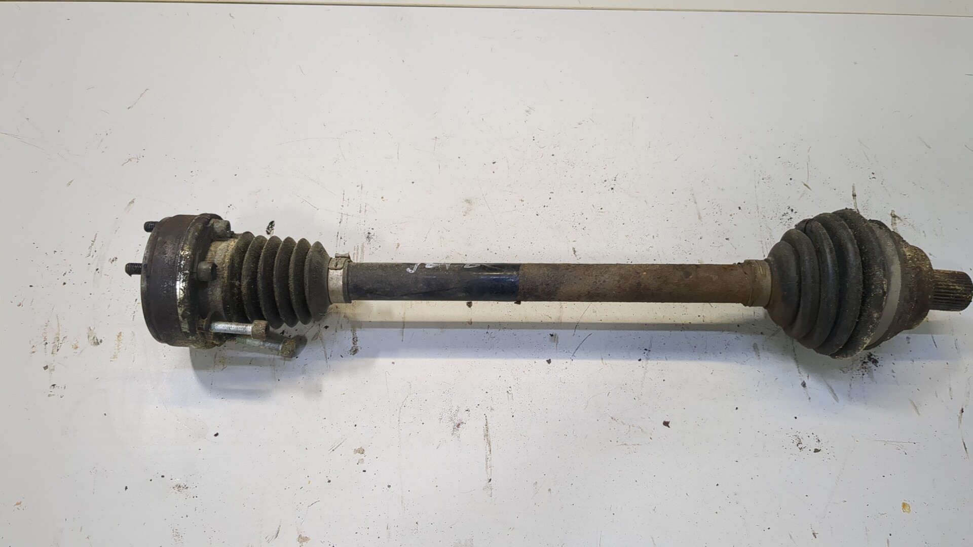 Полуось передняя левая