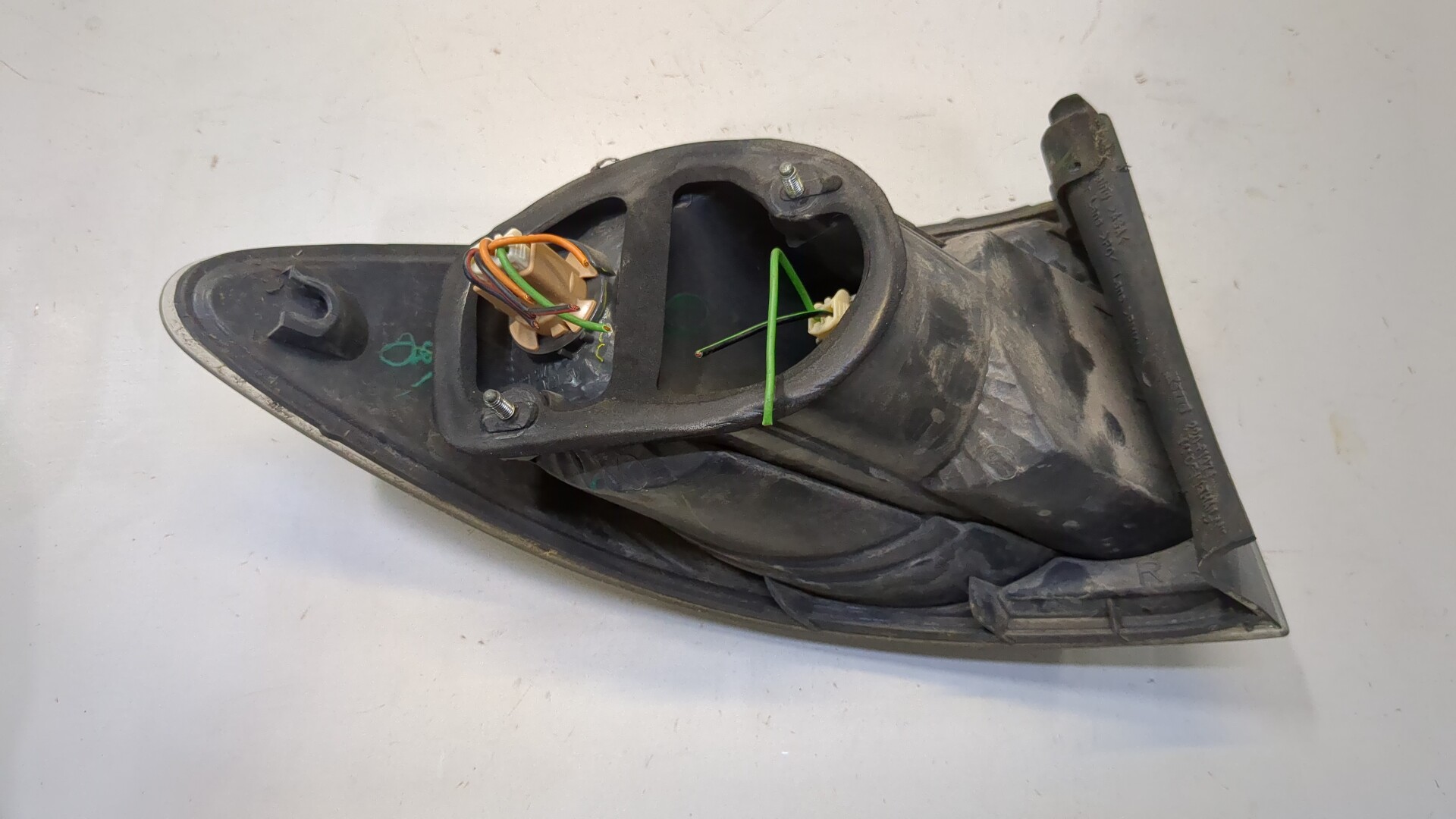 Фонарь задний правый