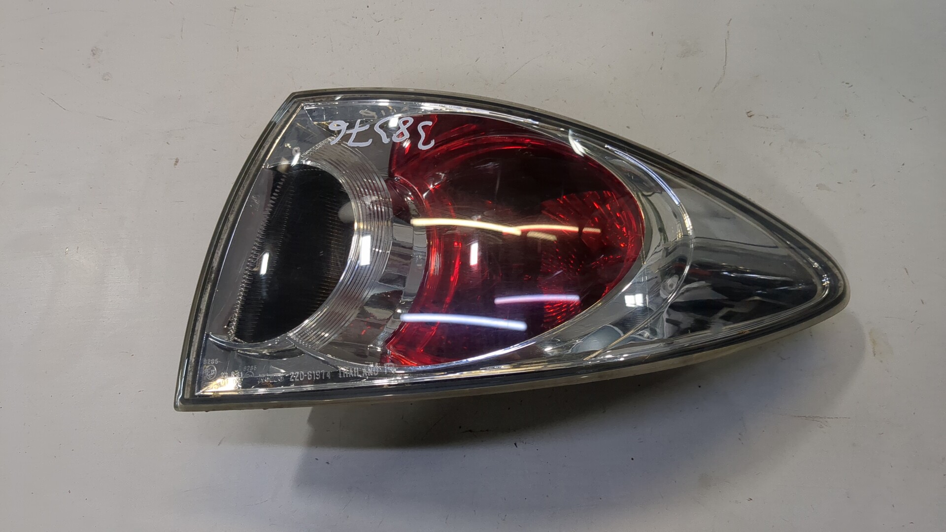 Фонарь задний правый