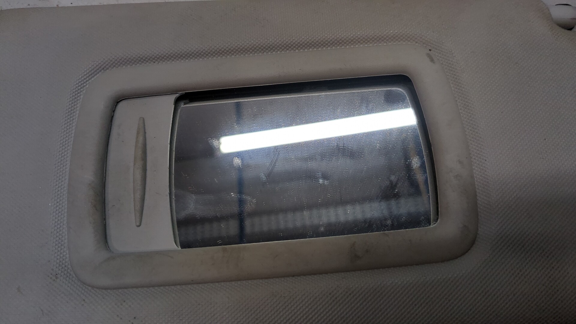 Козырек солнцезащитный