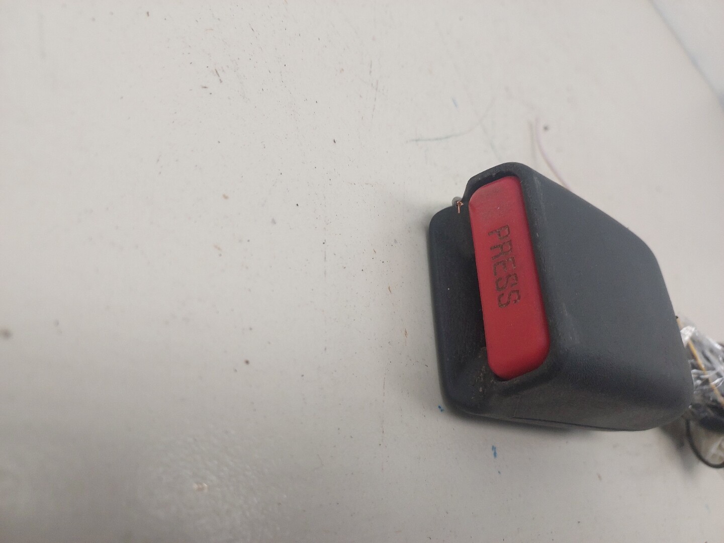 Ответная часть ремня безопасности