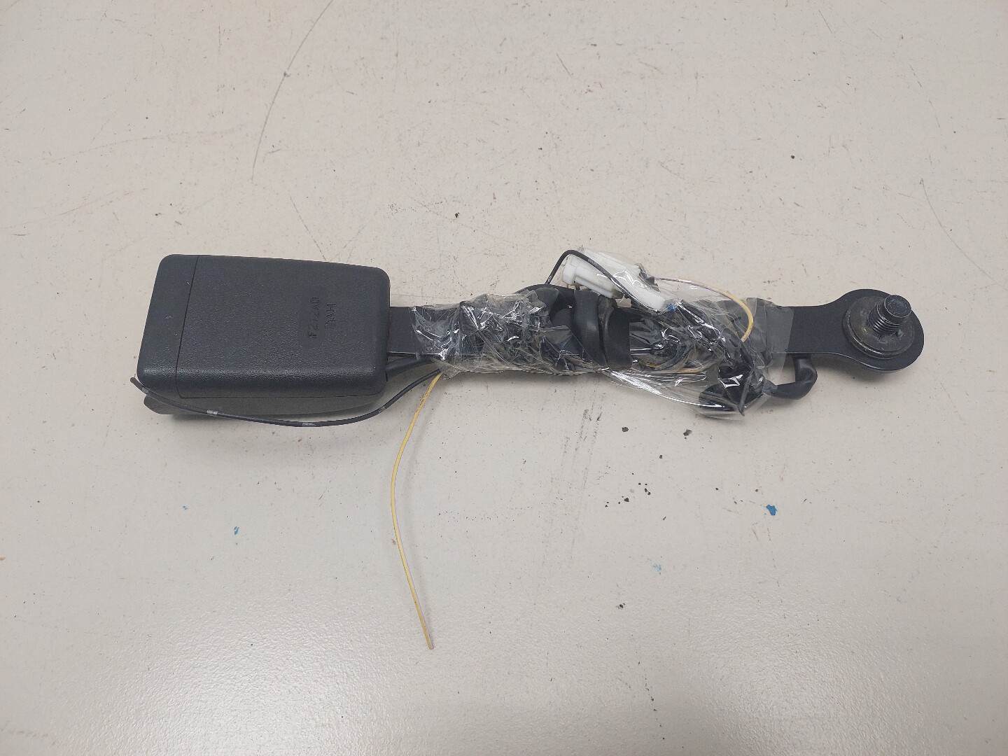 Ответная часть ремня безопасности