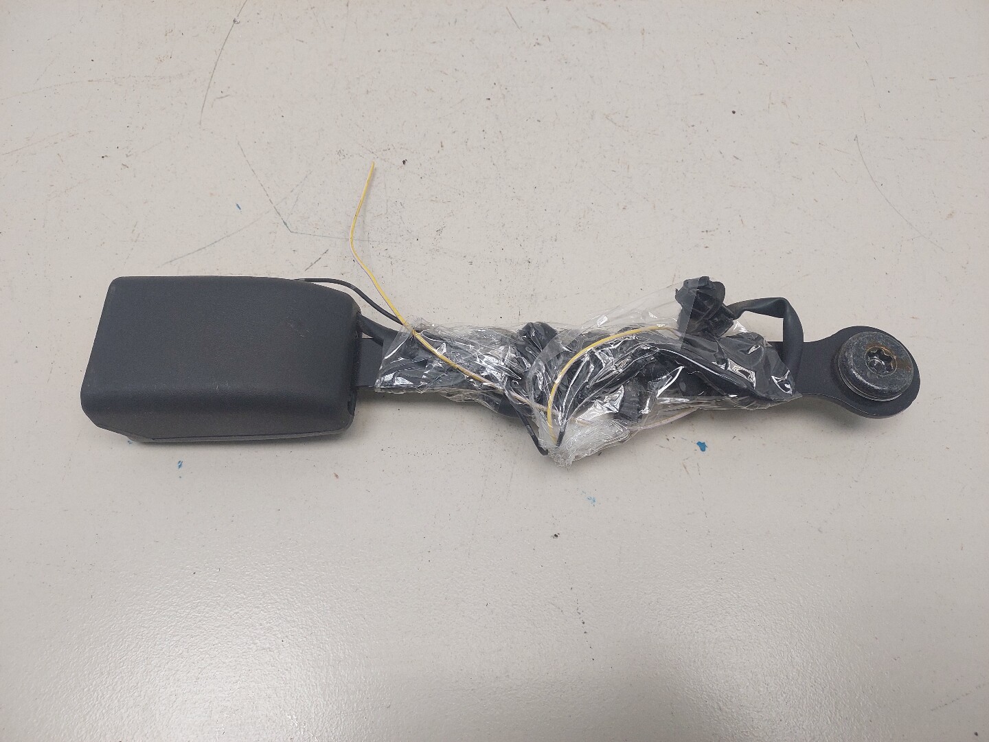 Ответная часть ремня безопасности