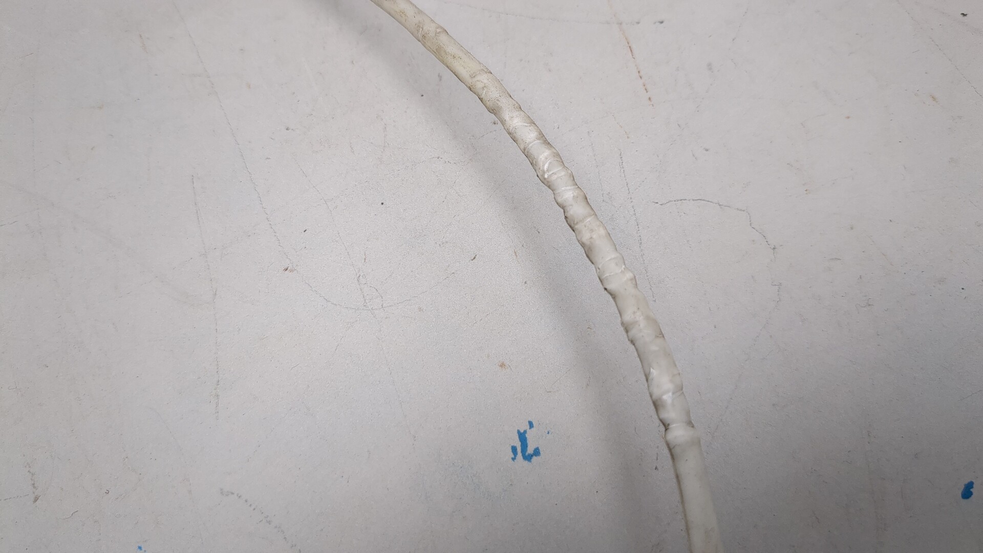 Трос стояночного тормоза