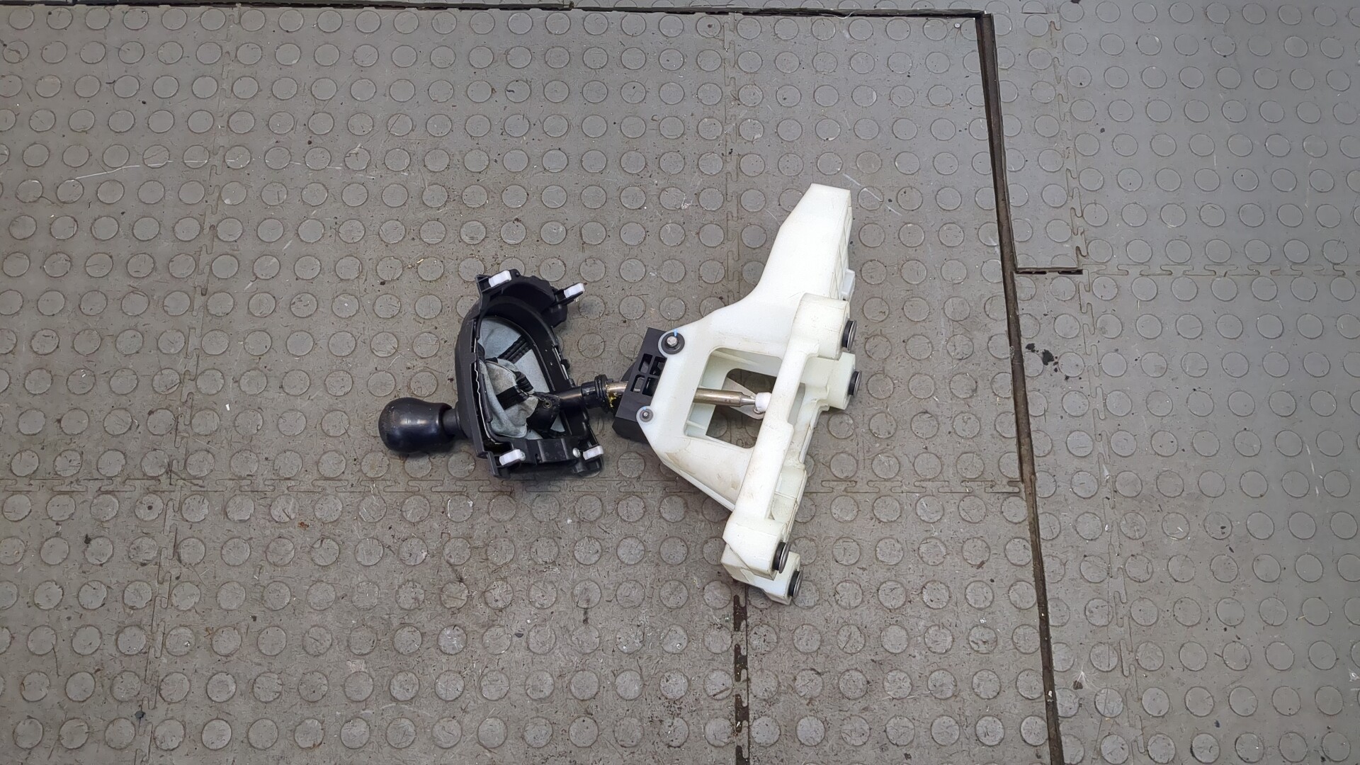 Кулиса МКПП / АКПП