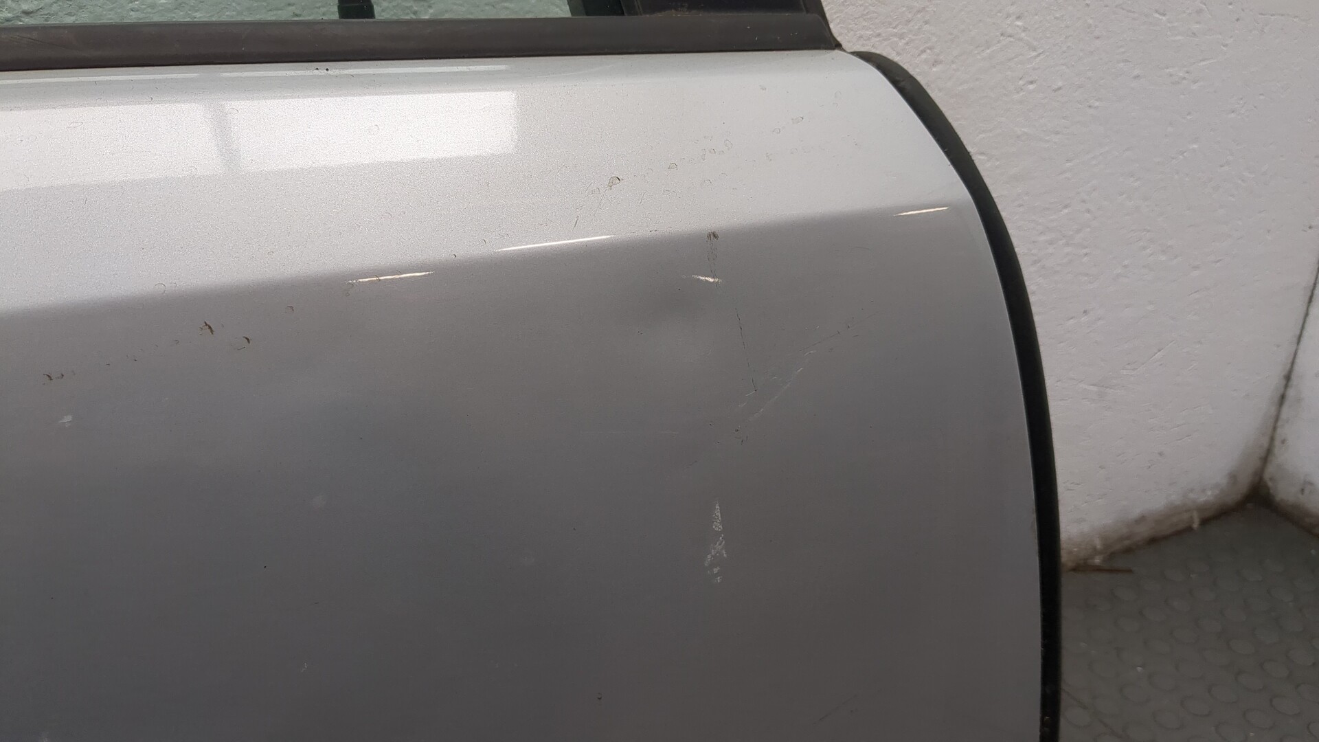 Дверь задняя правая