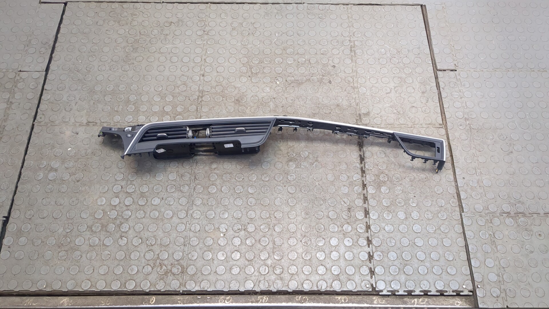 Дефлектор воздушный