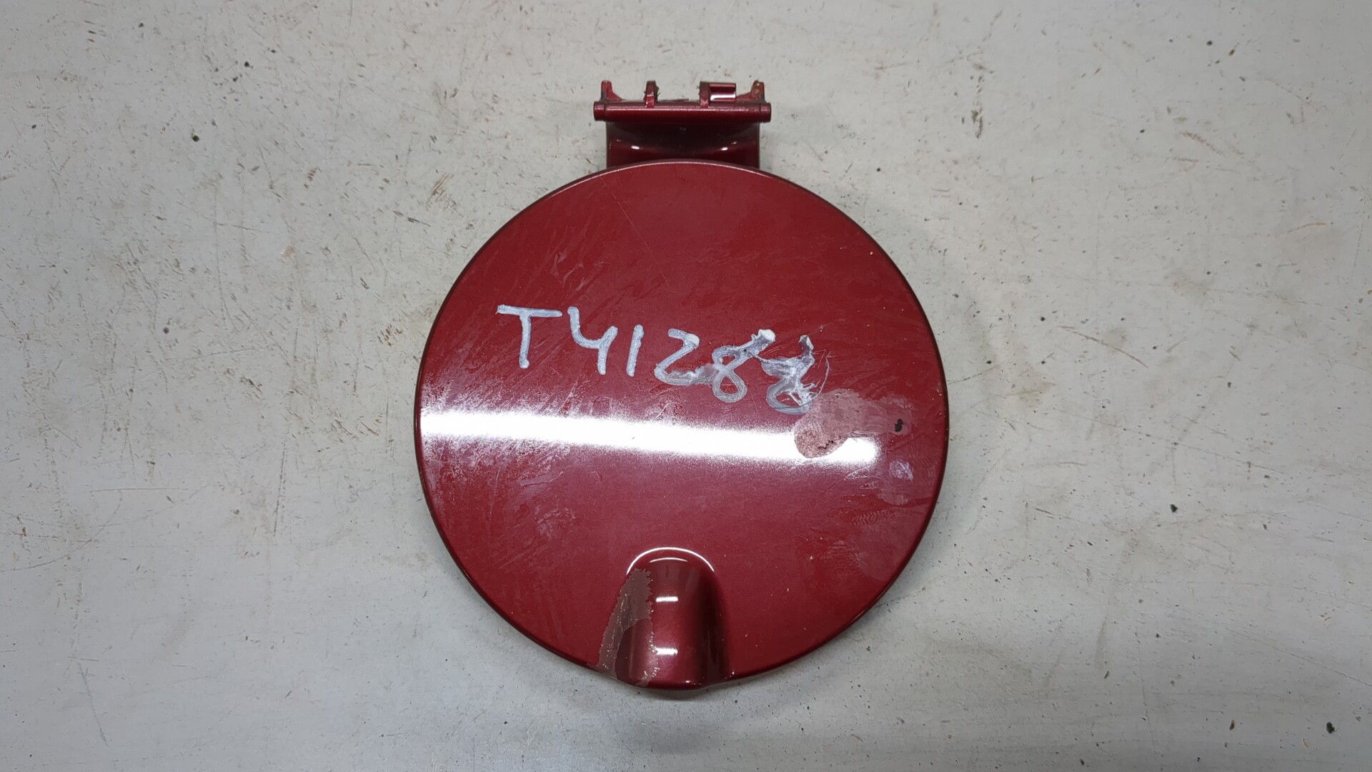 Лючок бензобака