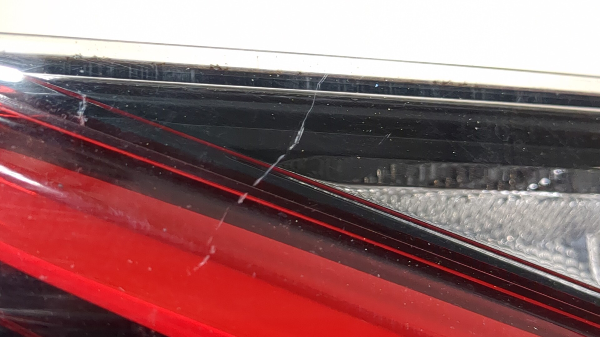 Фонарь задний внутренний левый