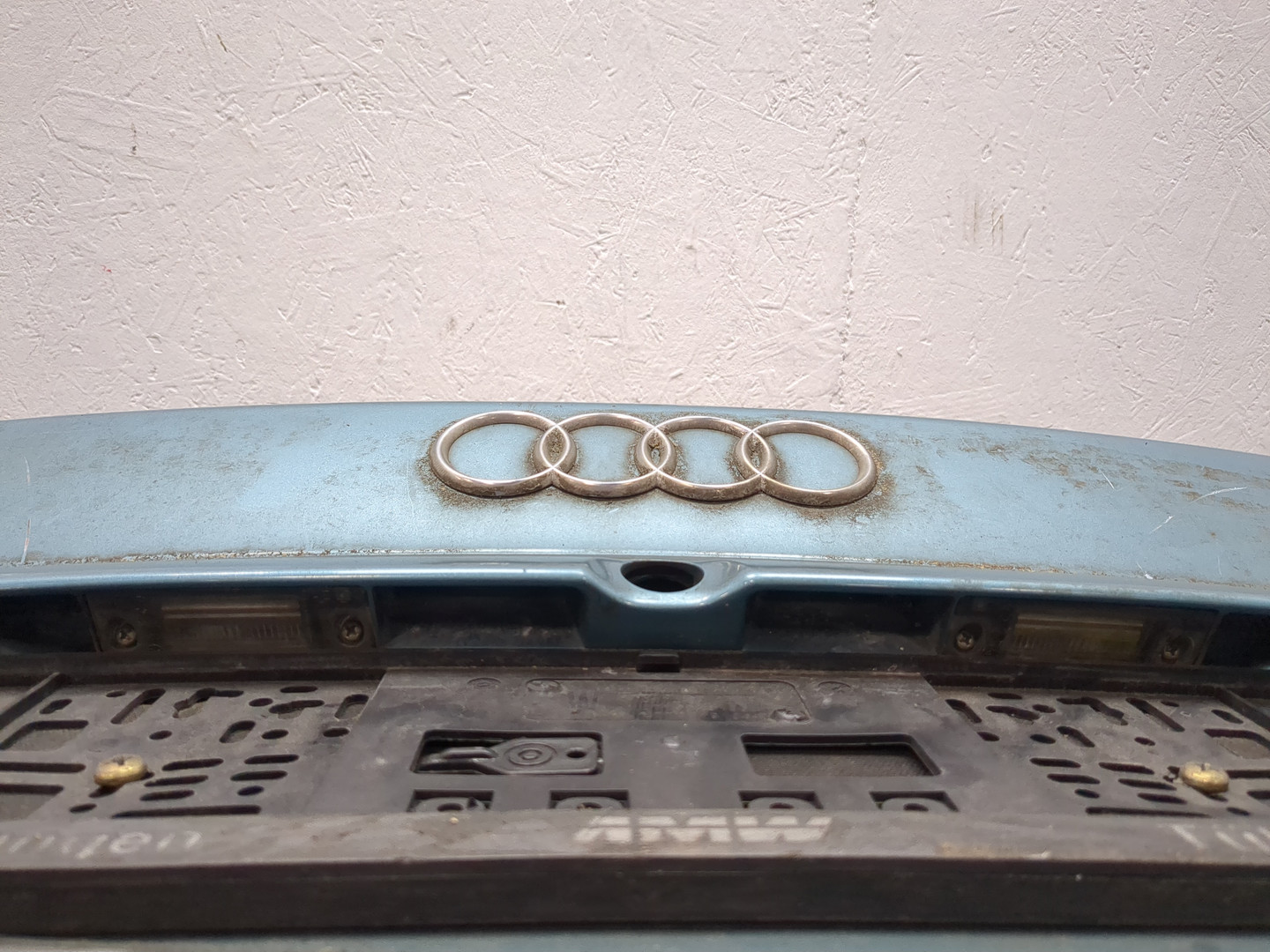 Дверь багажника