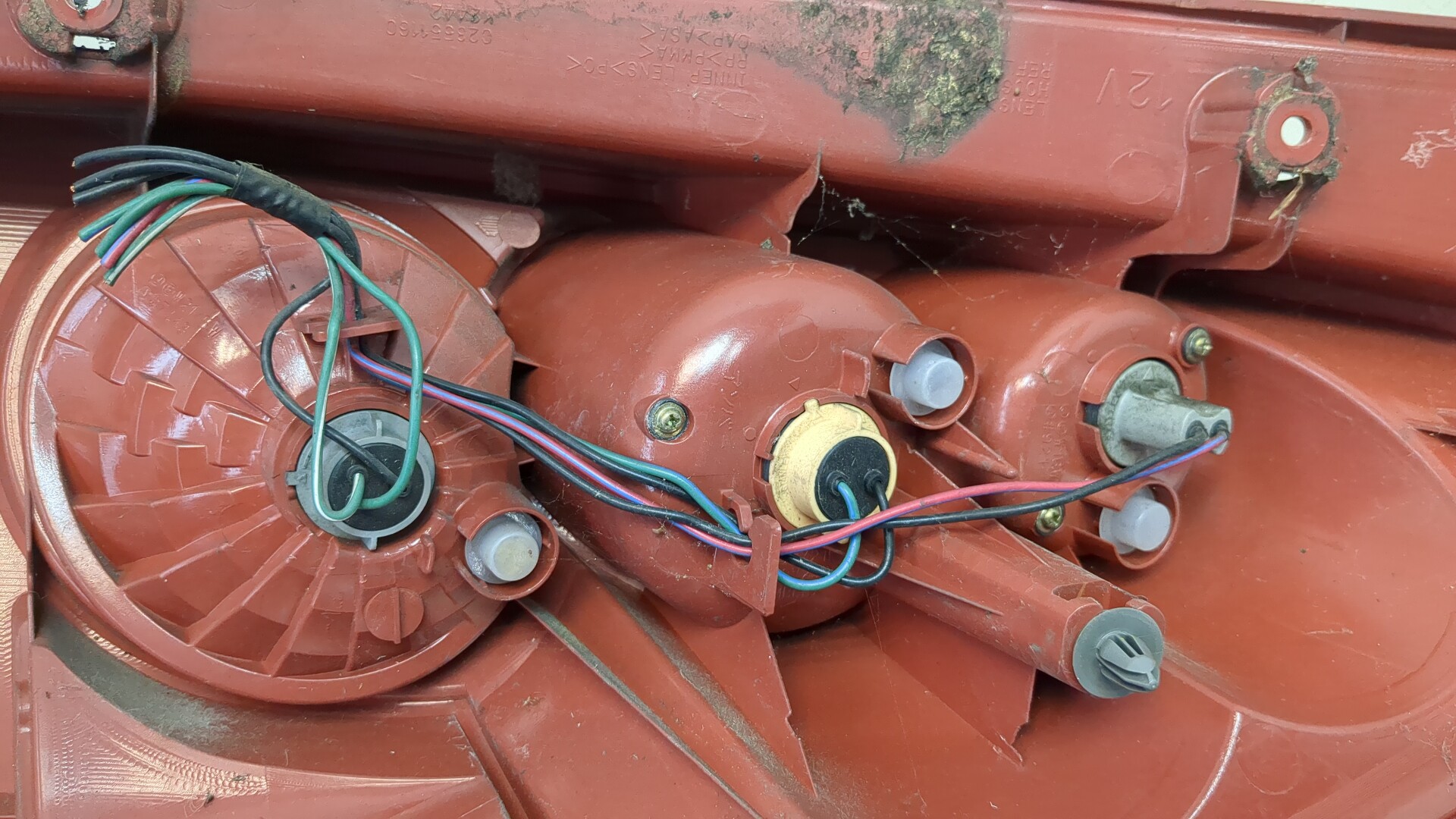 Фонарь задний левый