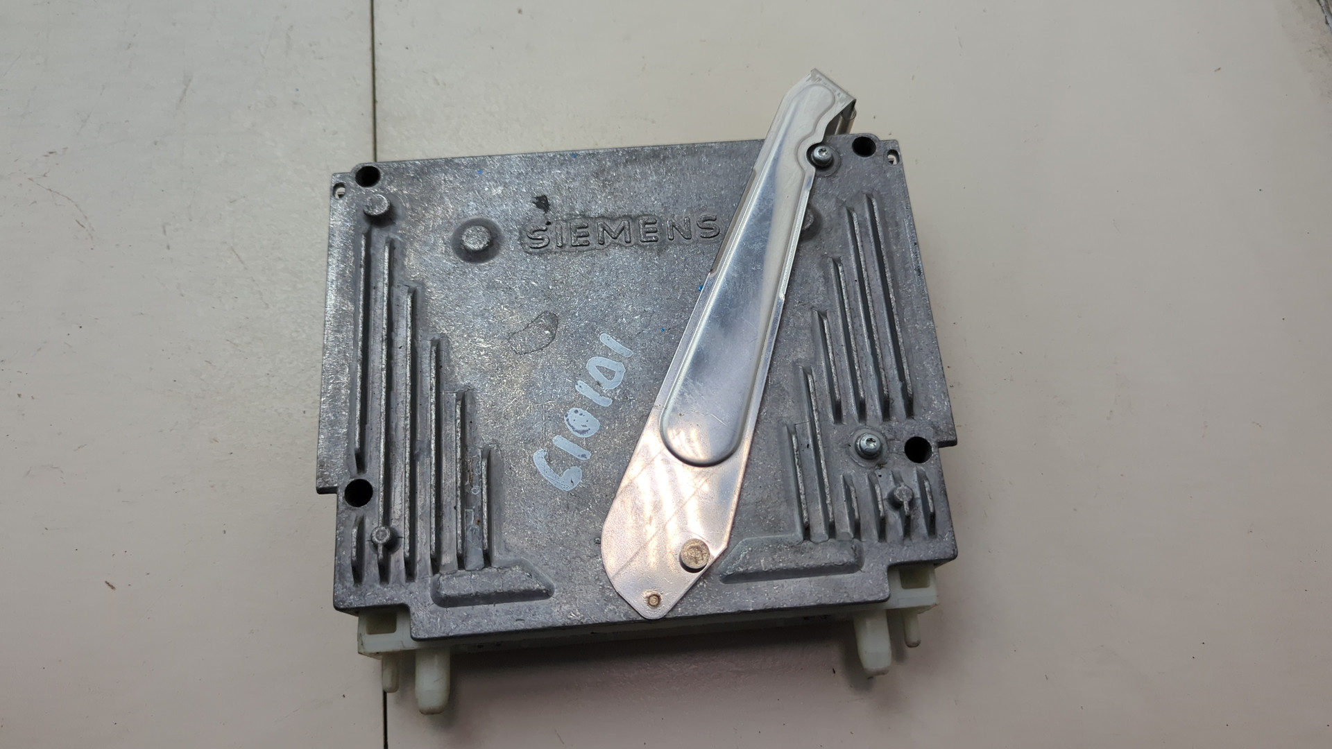 Блок управления двигателем