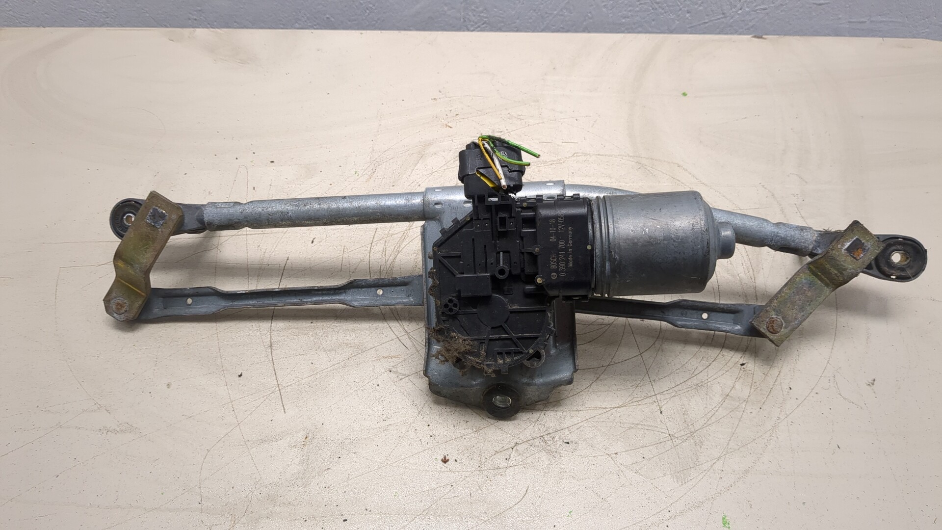 Трапеция стеклоочистителей