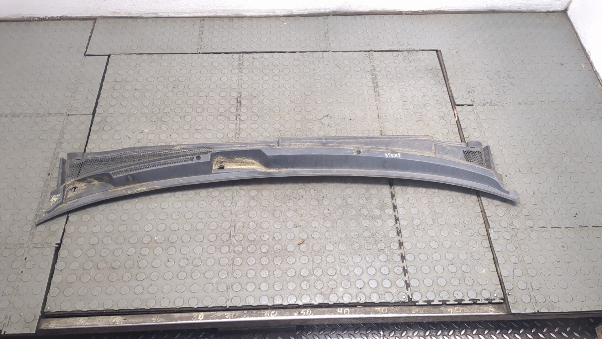 Решетка стеклоочистителей (Жабо)