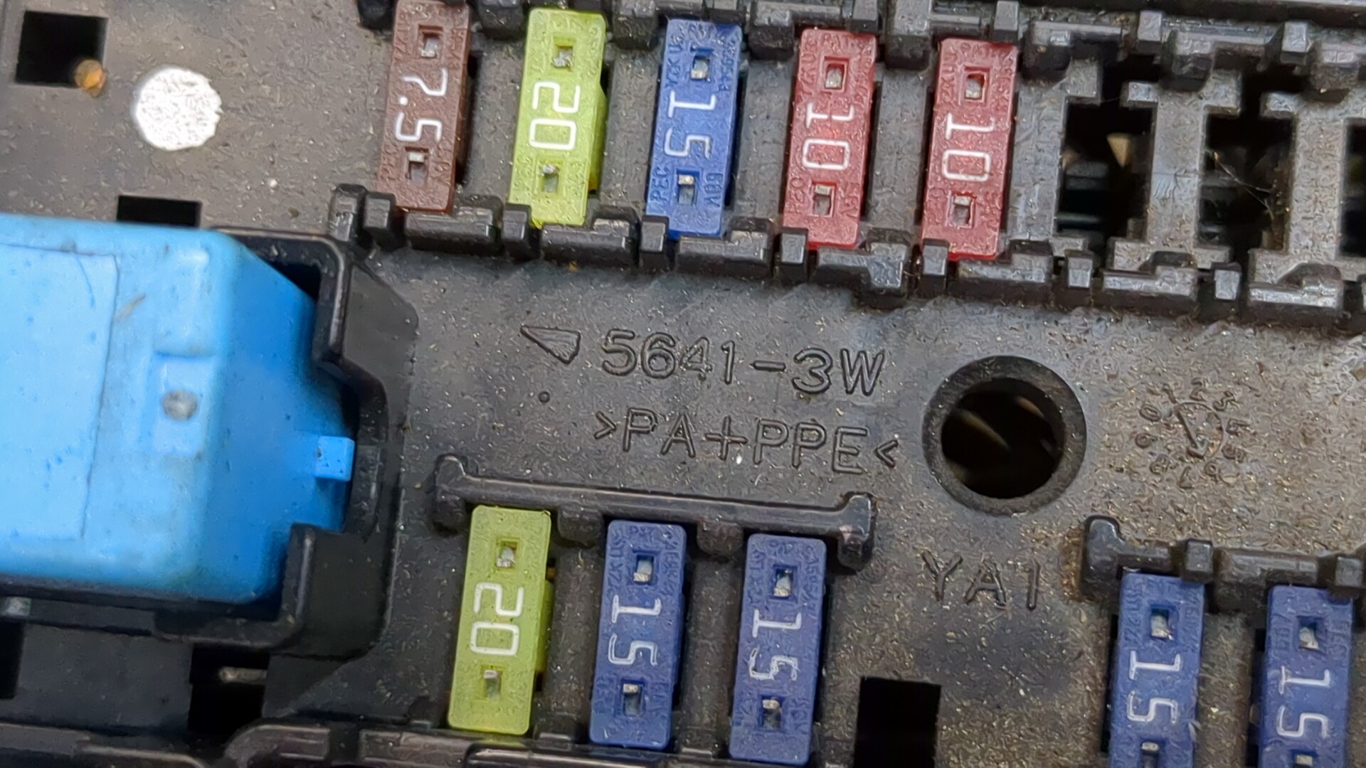 Блок предохранителей