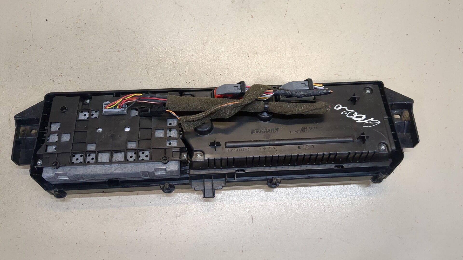 Панель приборов