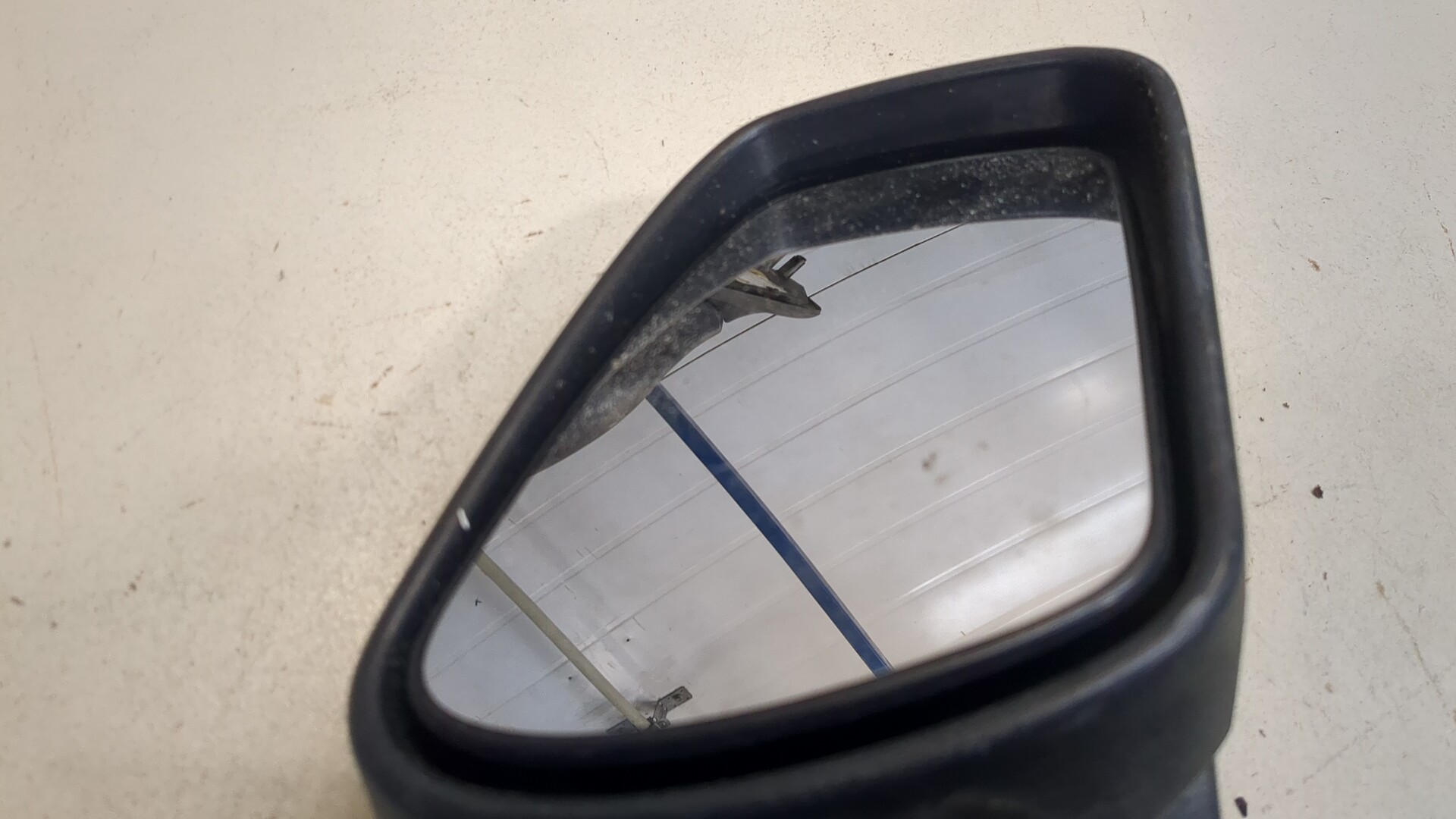 Зеркало правое электрическое