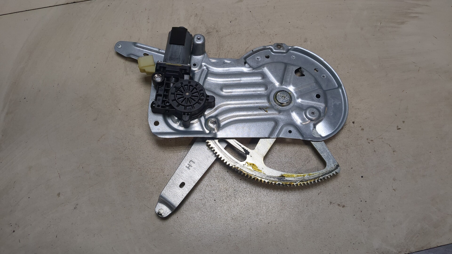 Стеклоподъемник электр. передний левый