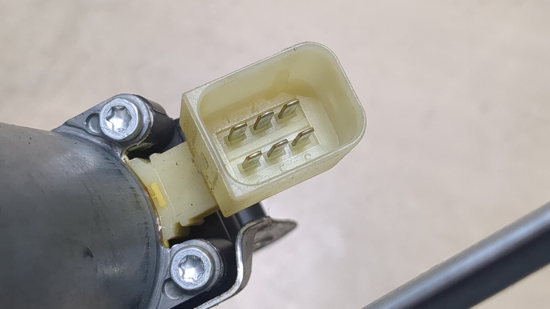 Стеклоподъемник электр. передний левый