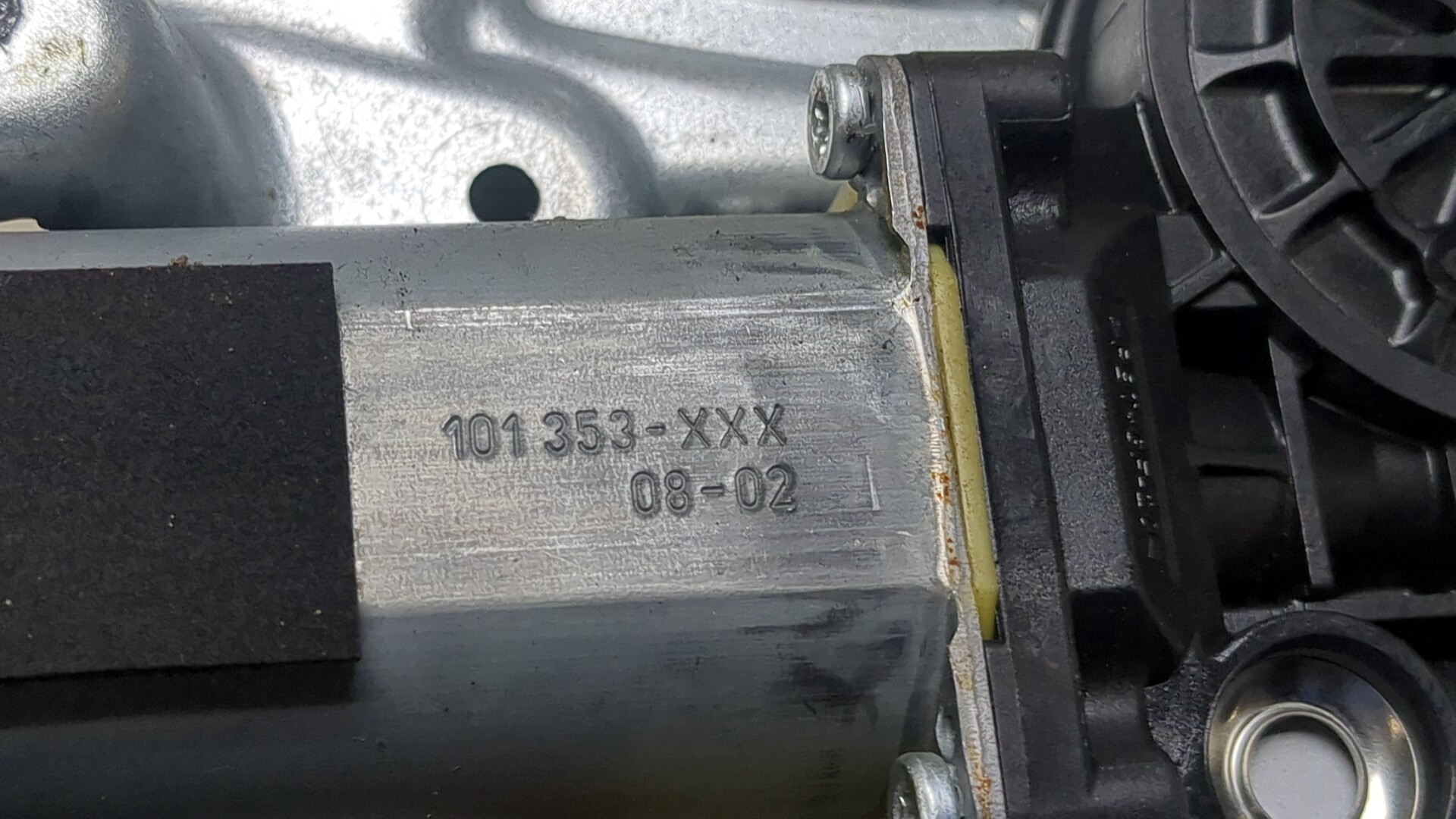 Стеклоподъемник электр. передний левый