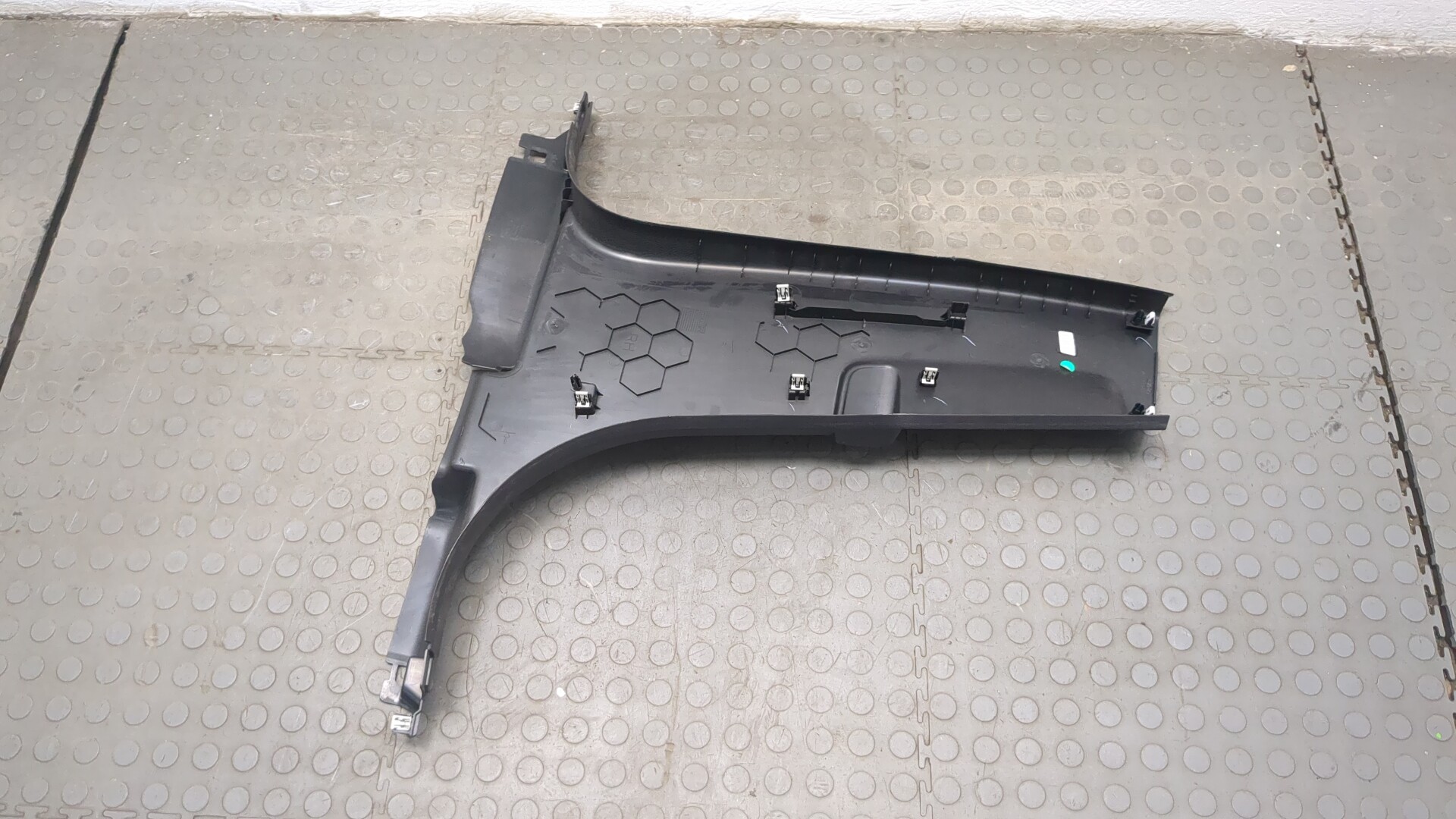 Обшивка стойки