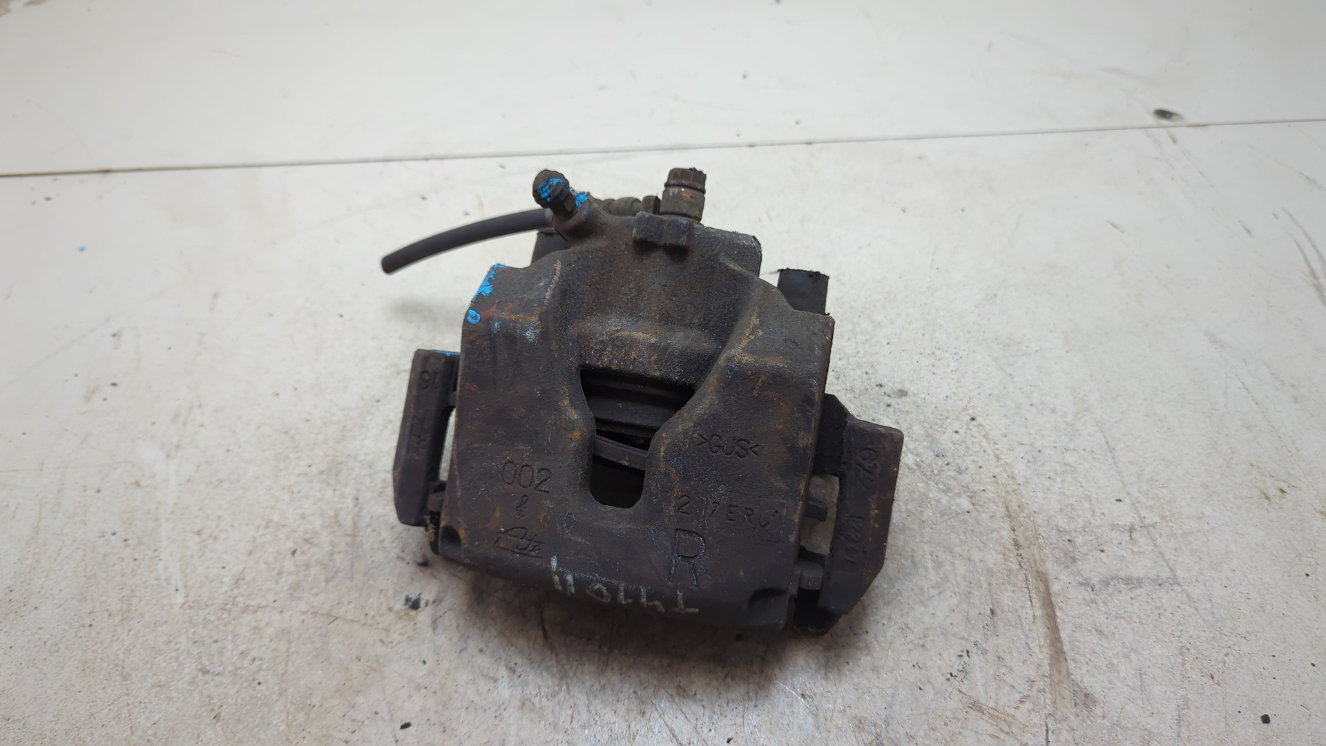 Суппорт передний правый