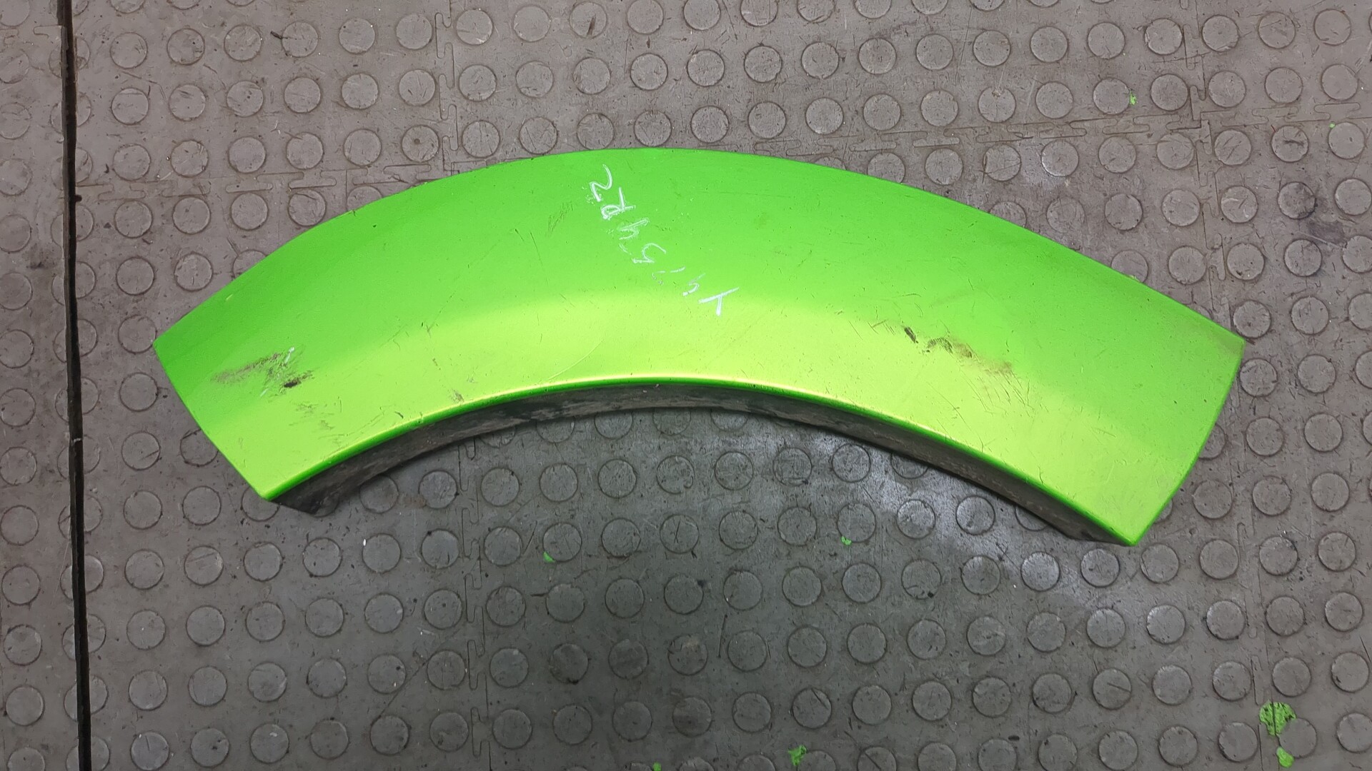 Молдинг заднего крыла правого