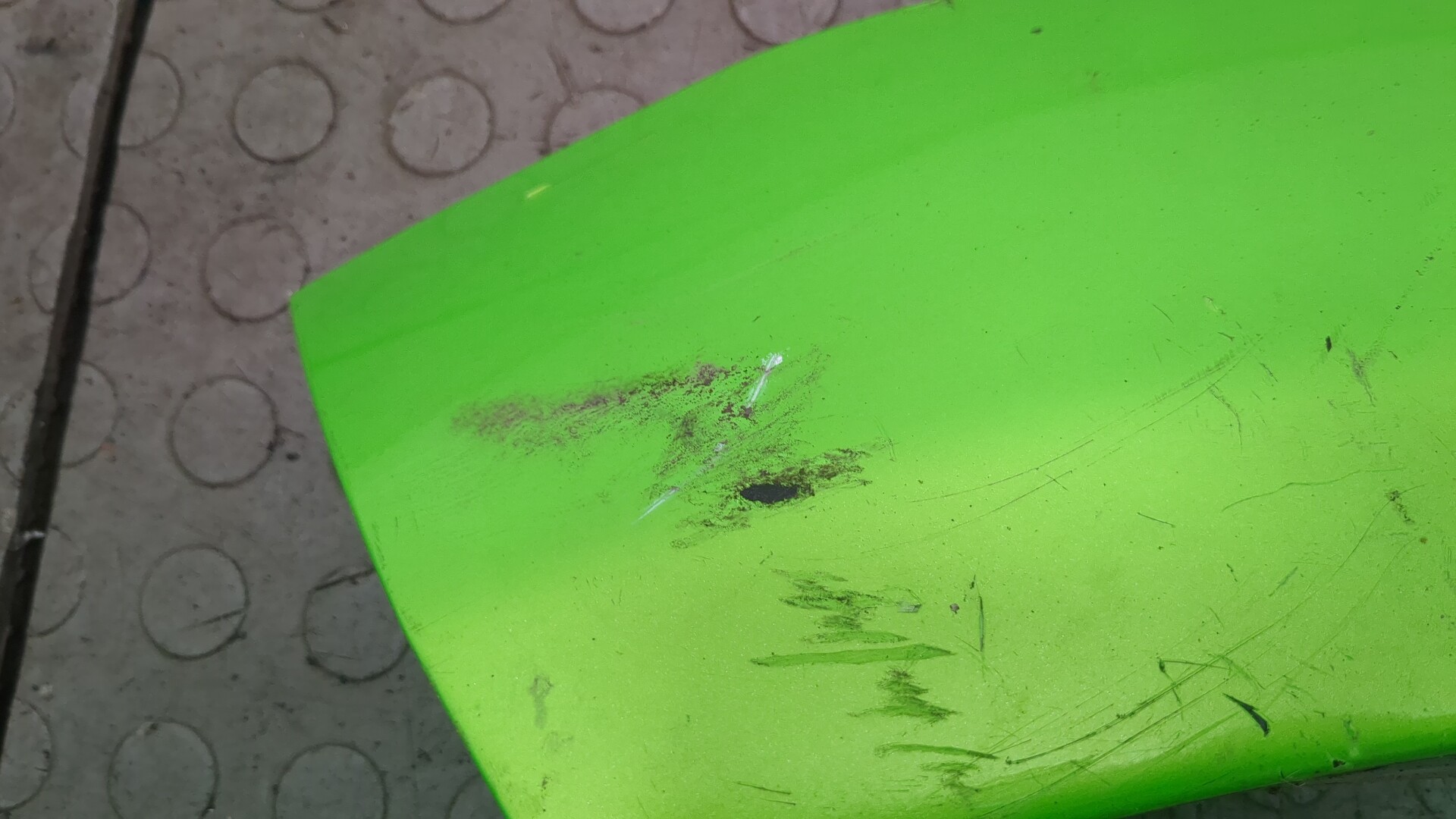 Молдинг заднего крыла правого