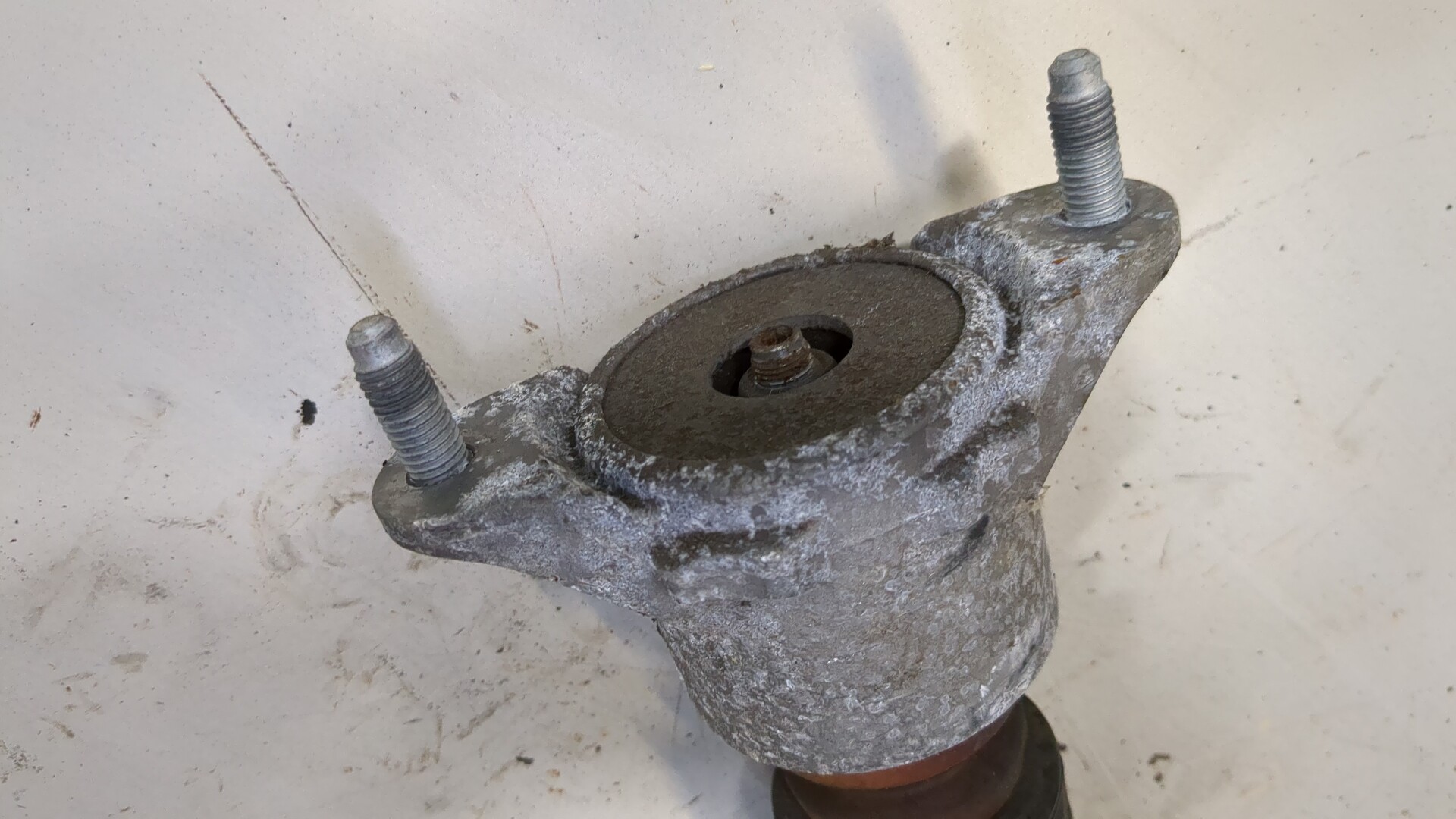 Амортизатор задний (стойка)