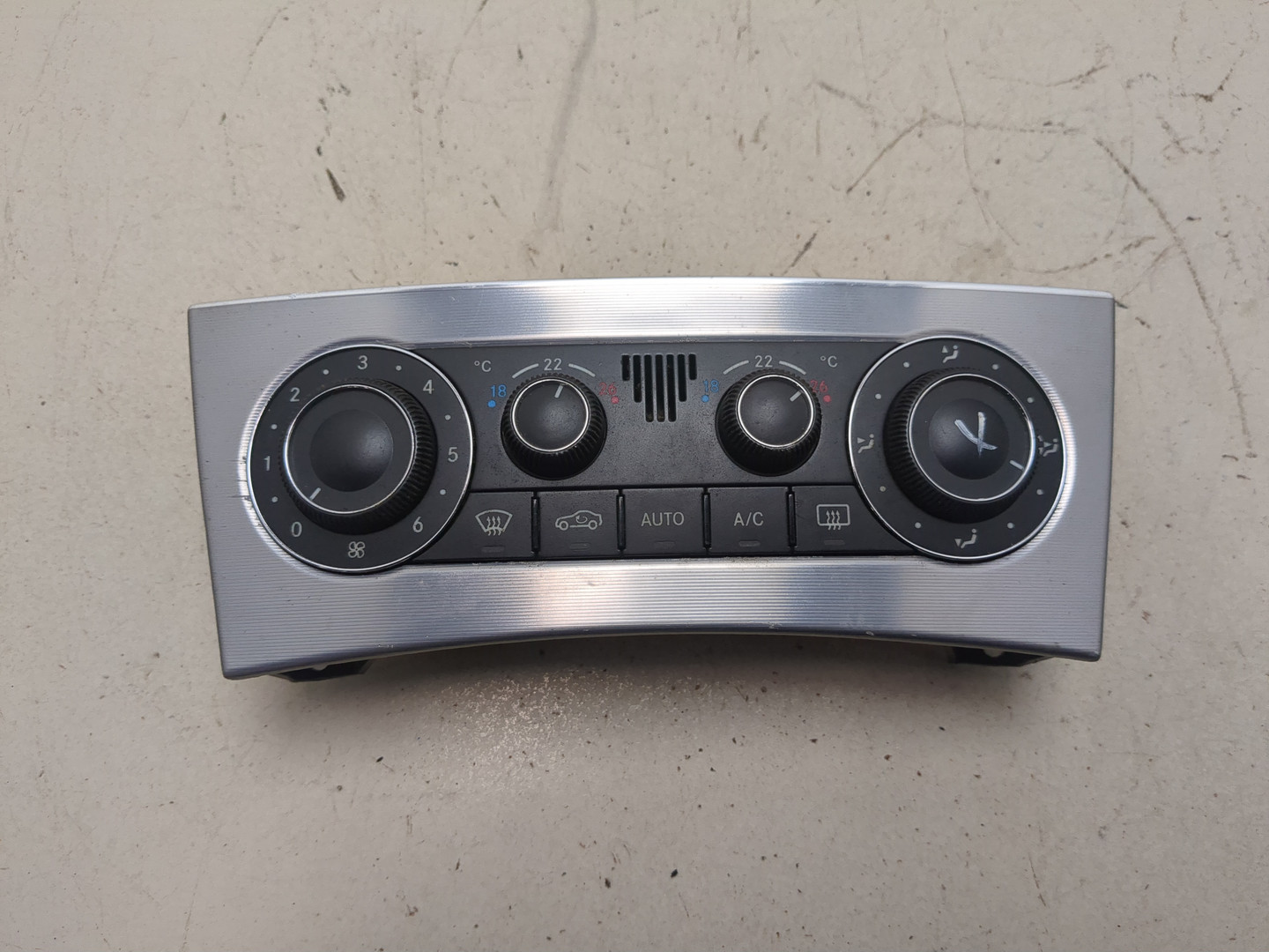 Переключатель отопителя