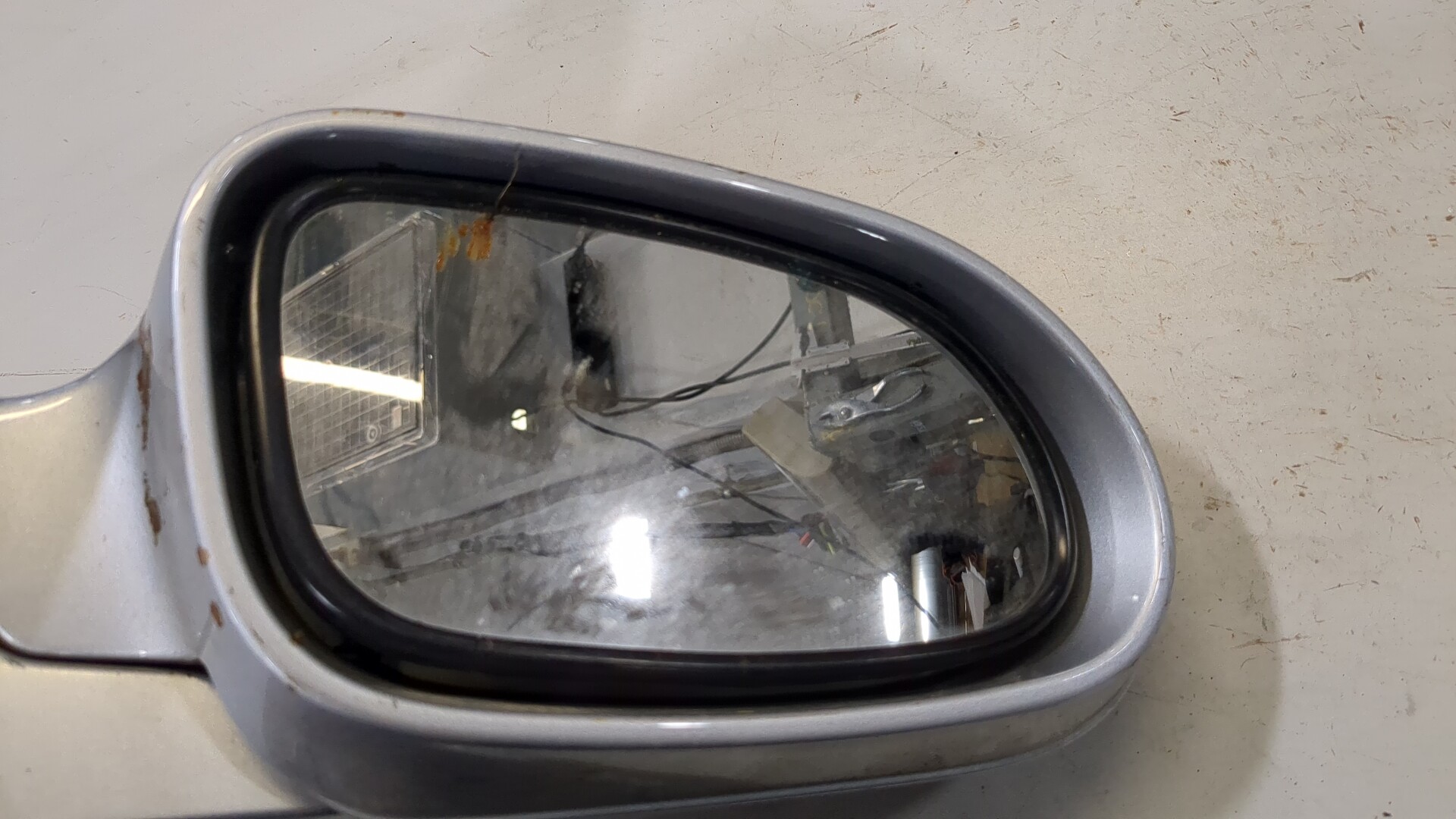 Зеркало правое электрическое