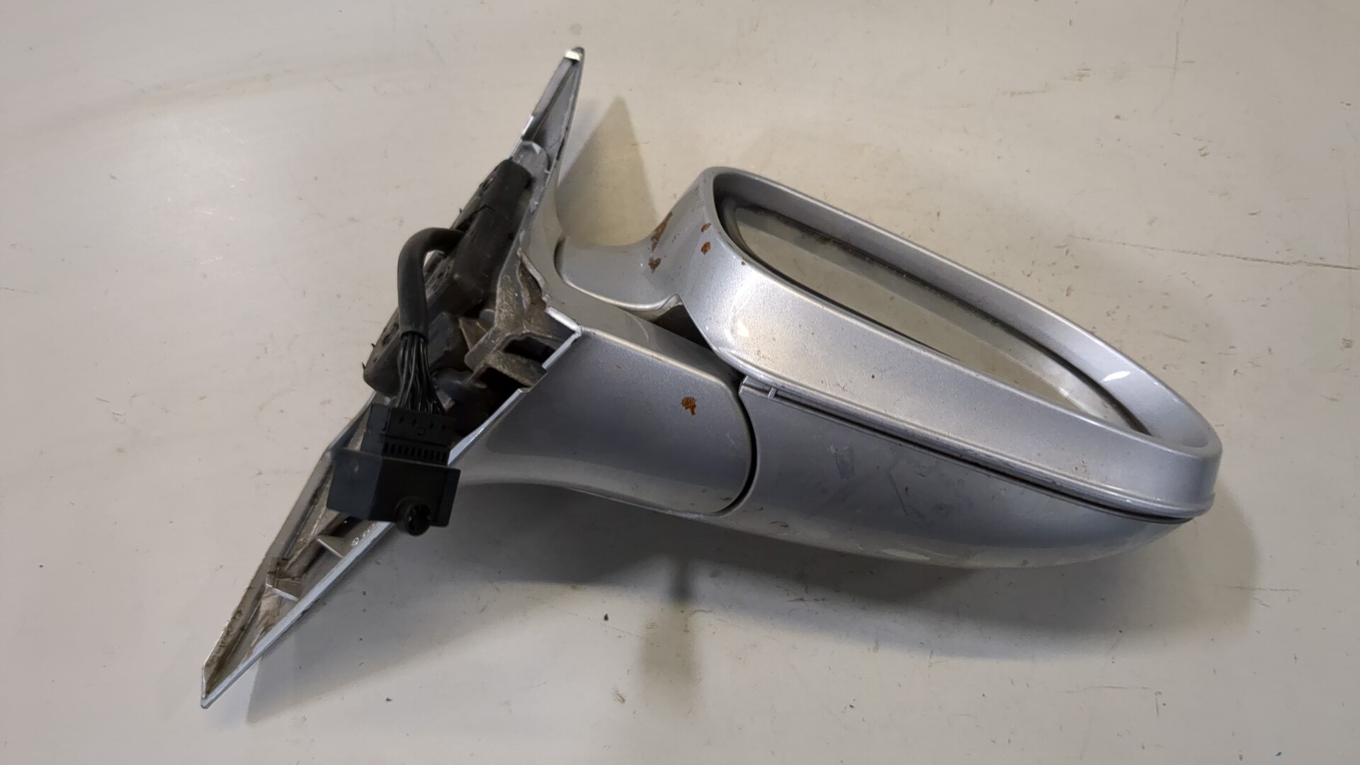 Зеркало правое электрическое