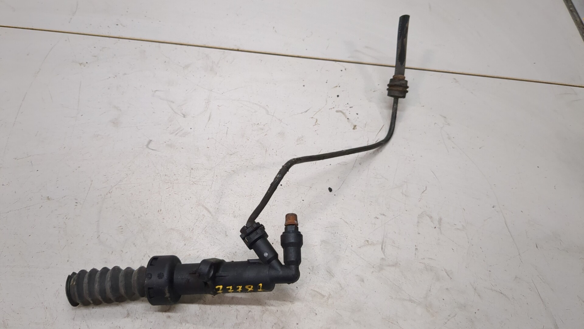 Цилиндр сцепления рабочий