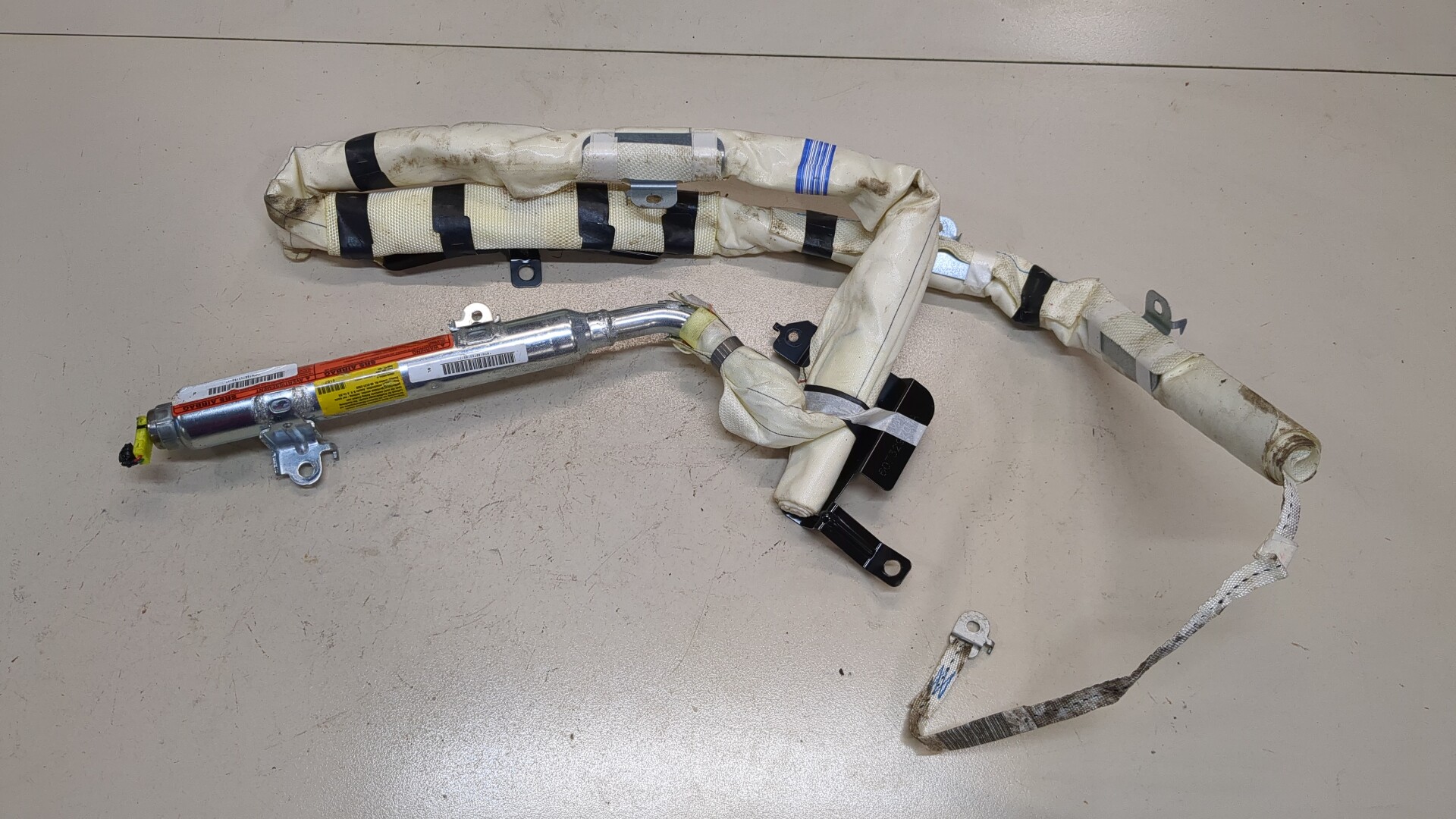 Подушка безопасности боковая (шторка)