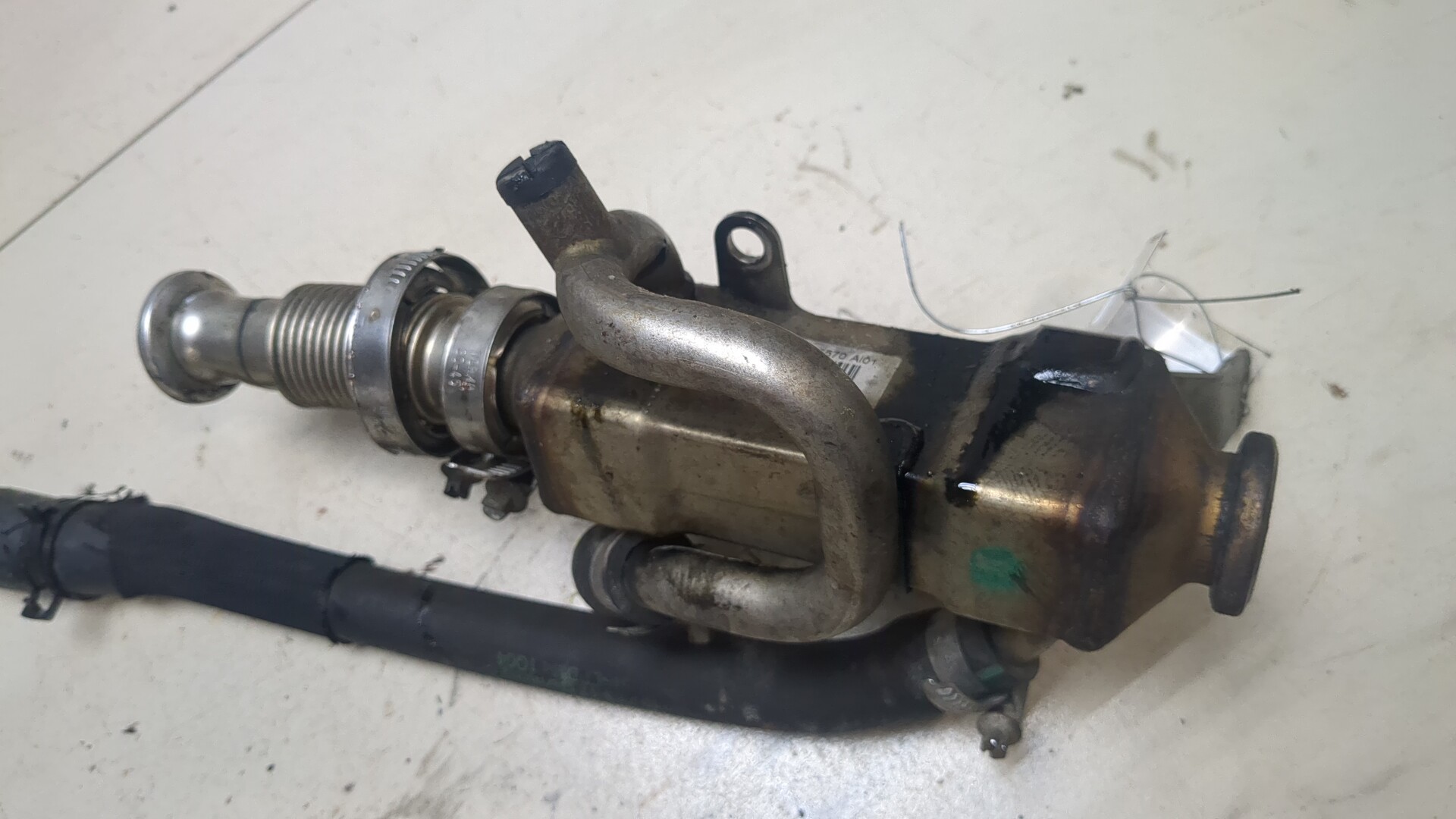 Тройник вентиляции картерных газов