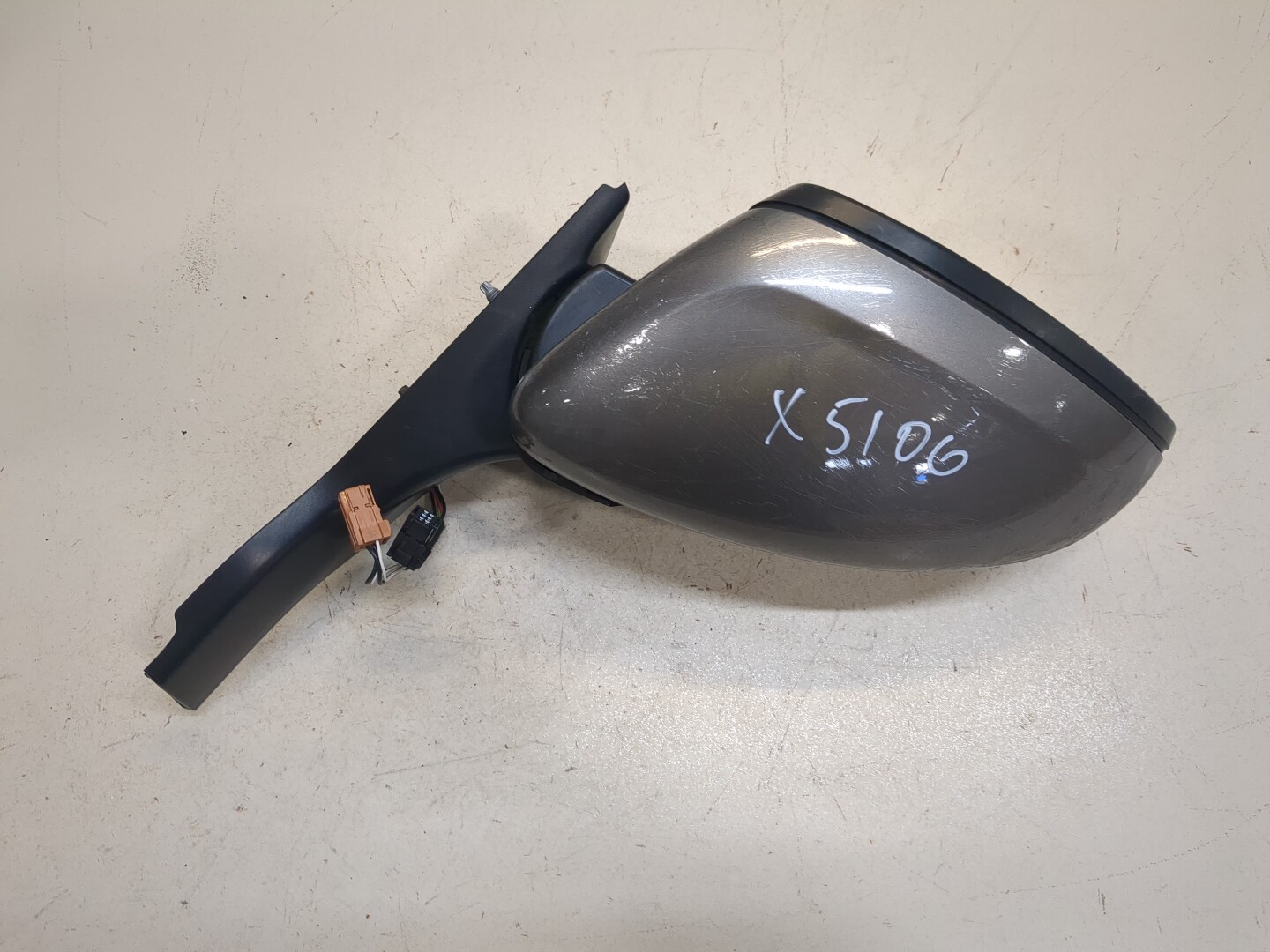 Зеркало левое электрическое