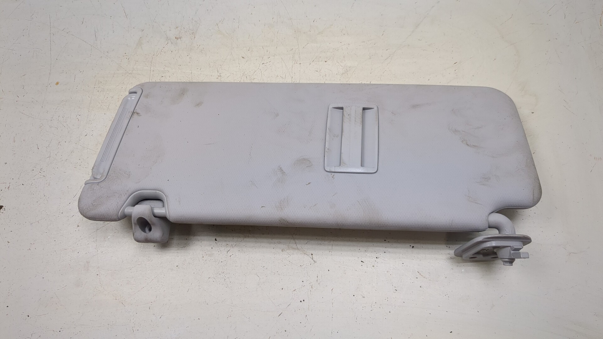 Козырек солнцезащитный