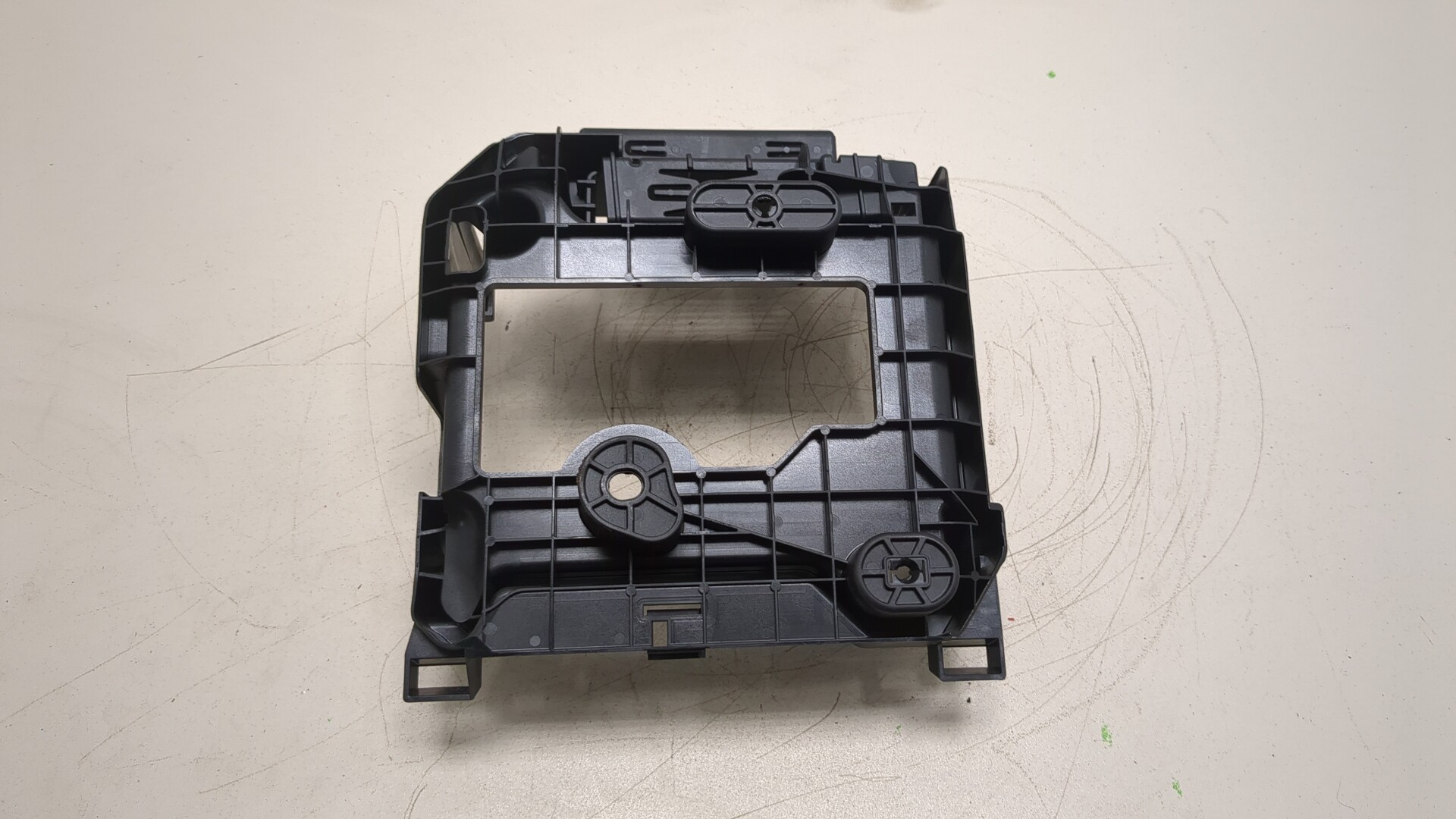 Кронштейн электронного блока управления / контроля