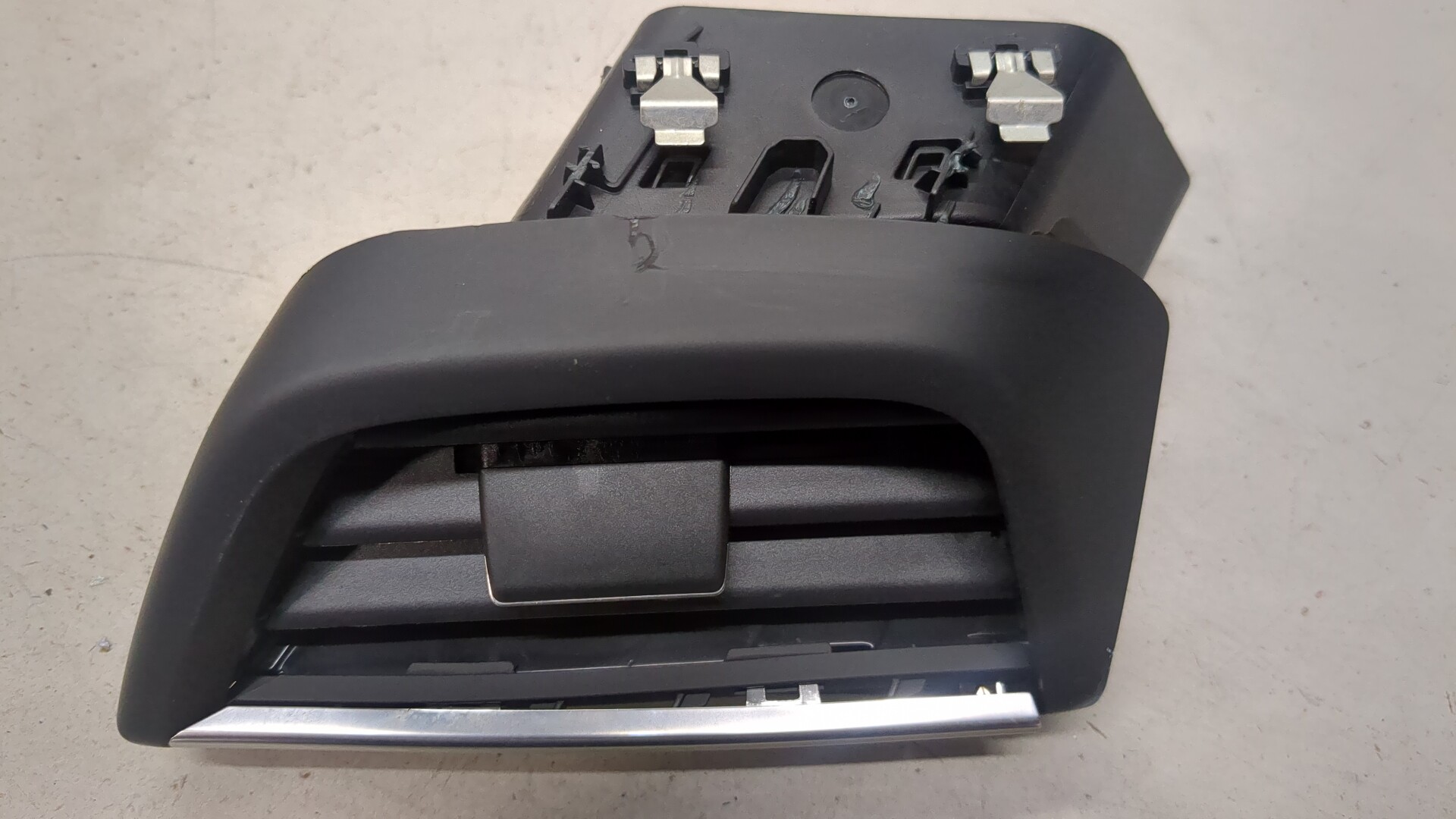 Дефлектор воздушный