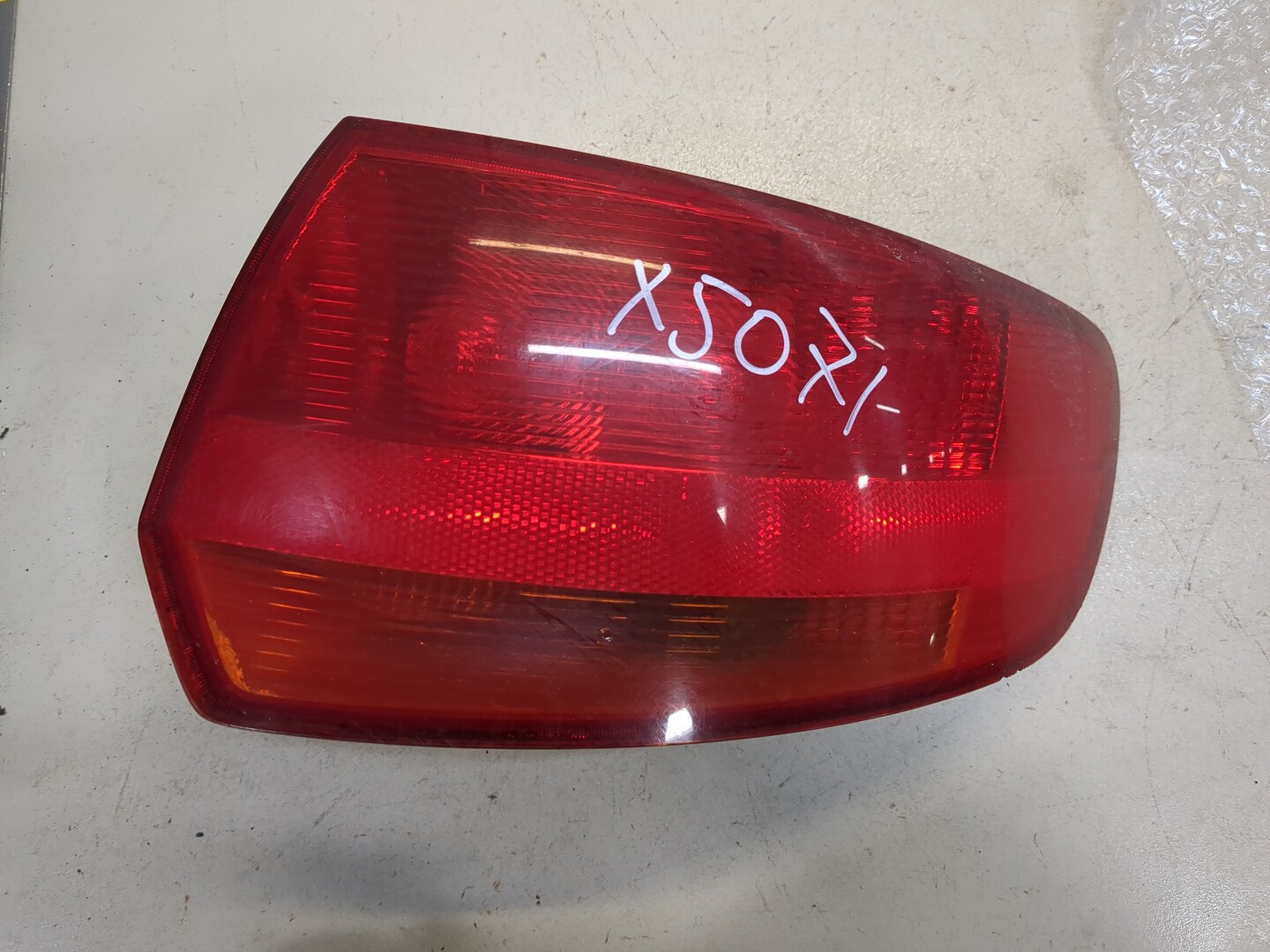 Фонарь задний правый