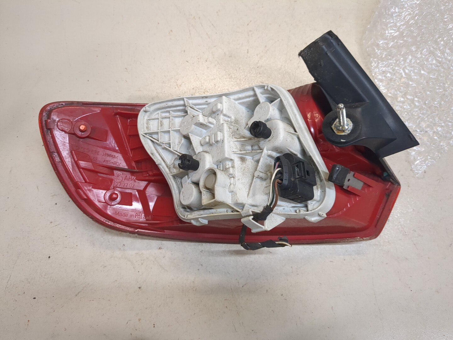 Фонарь задний правый