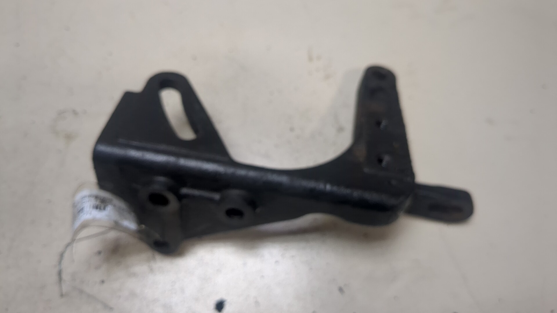 Кронштейн двигателя