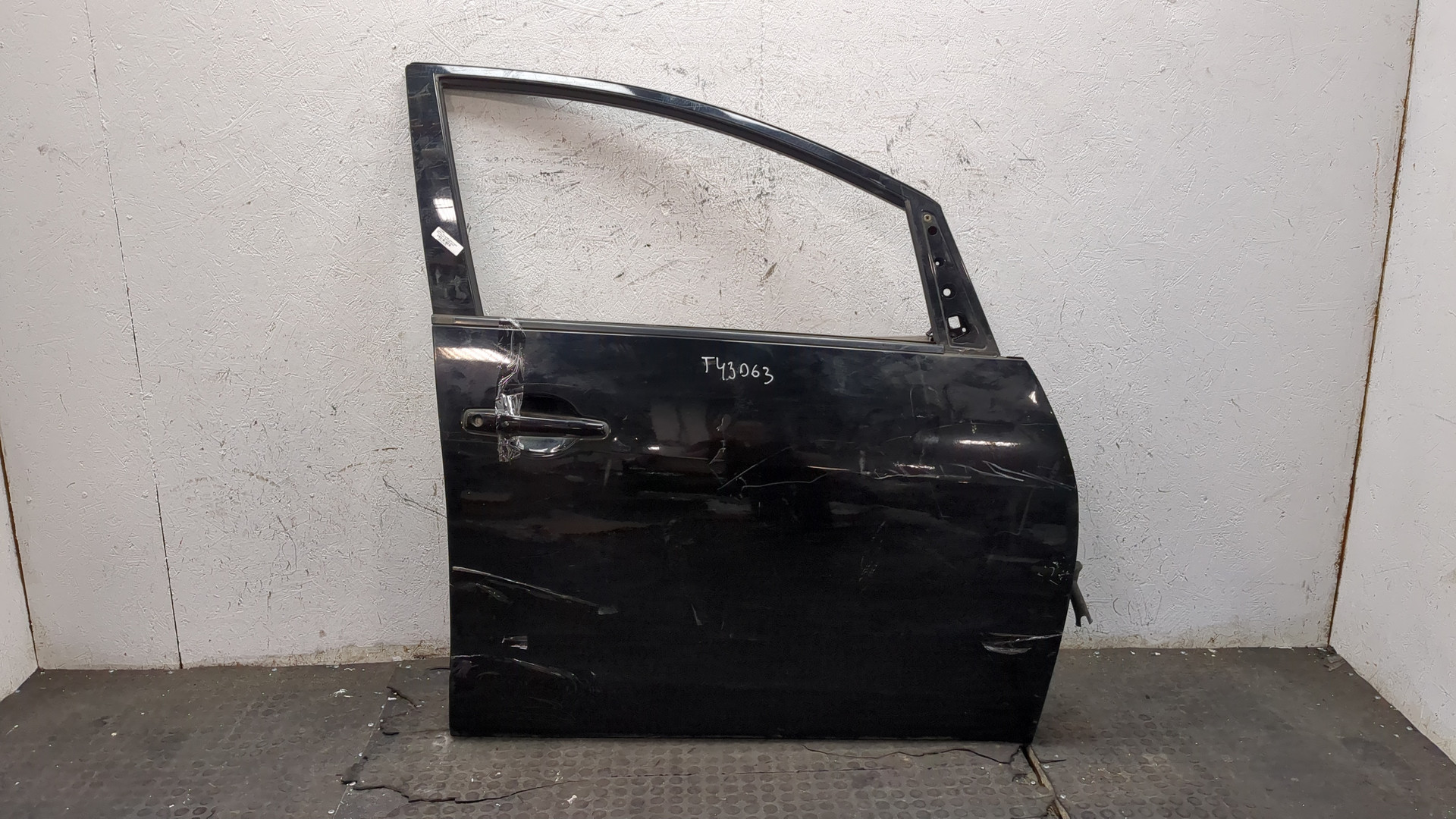 Дверь передняя правая